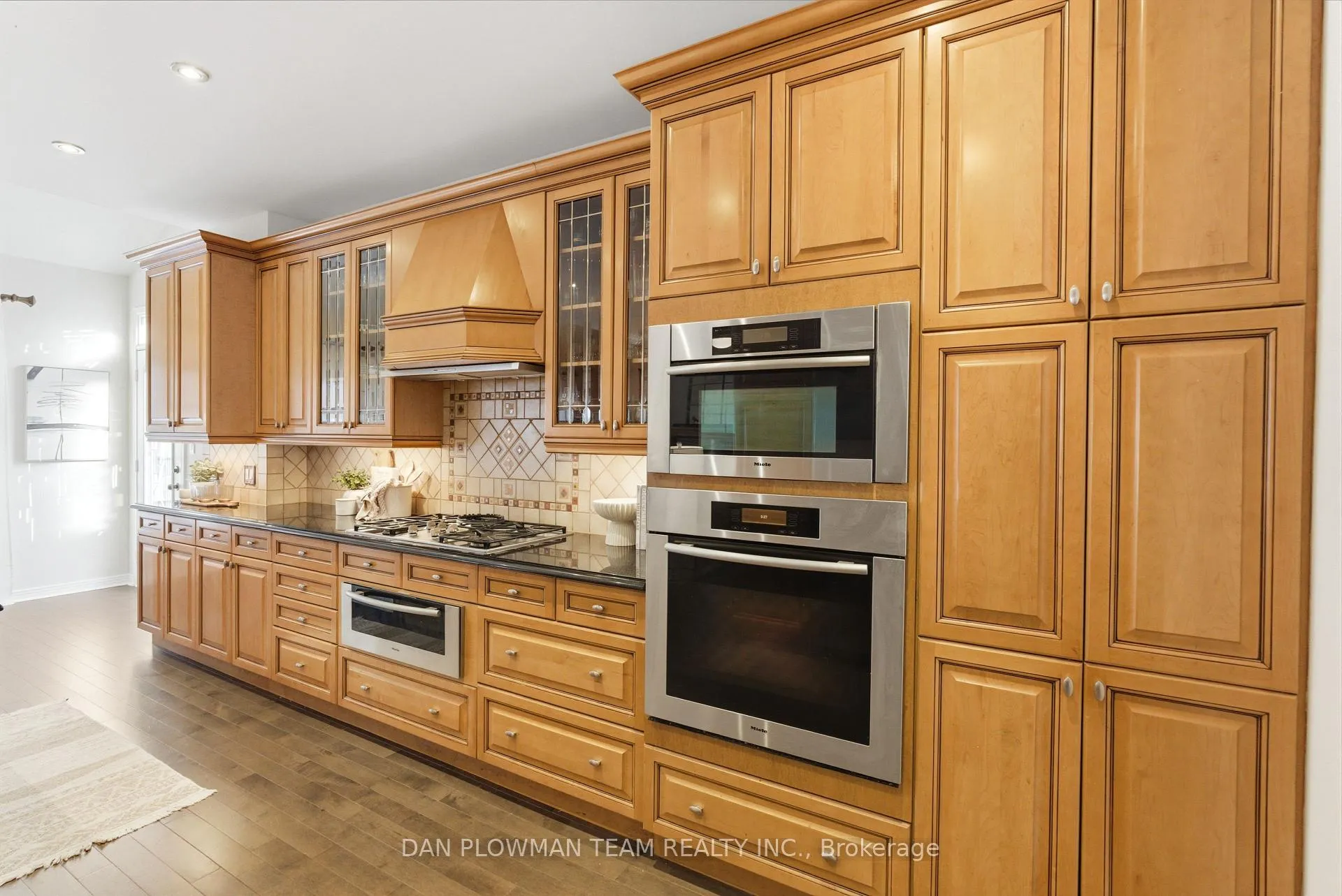 Photo 7 of 283 Ryerson Crescent, Oshawa, Samac — HOMEH