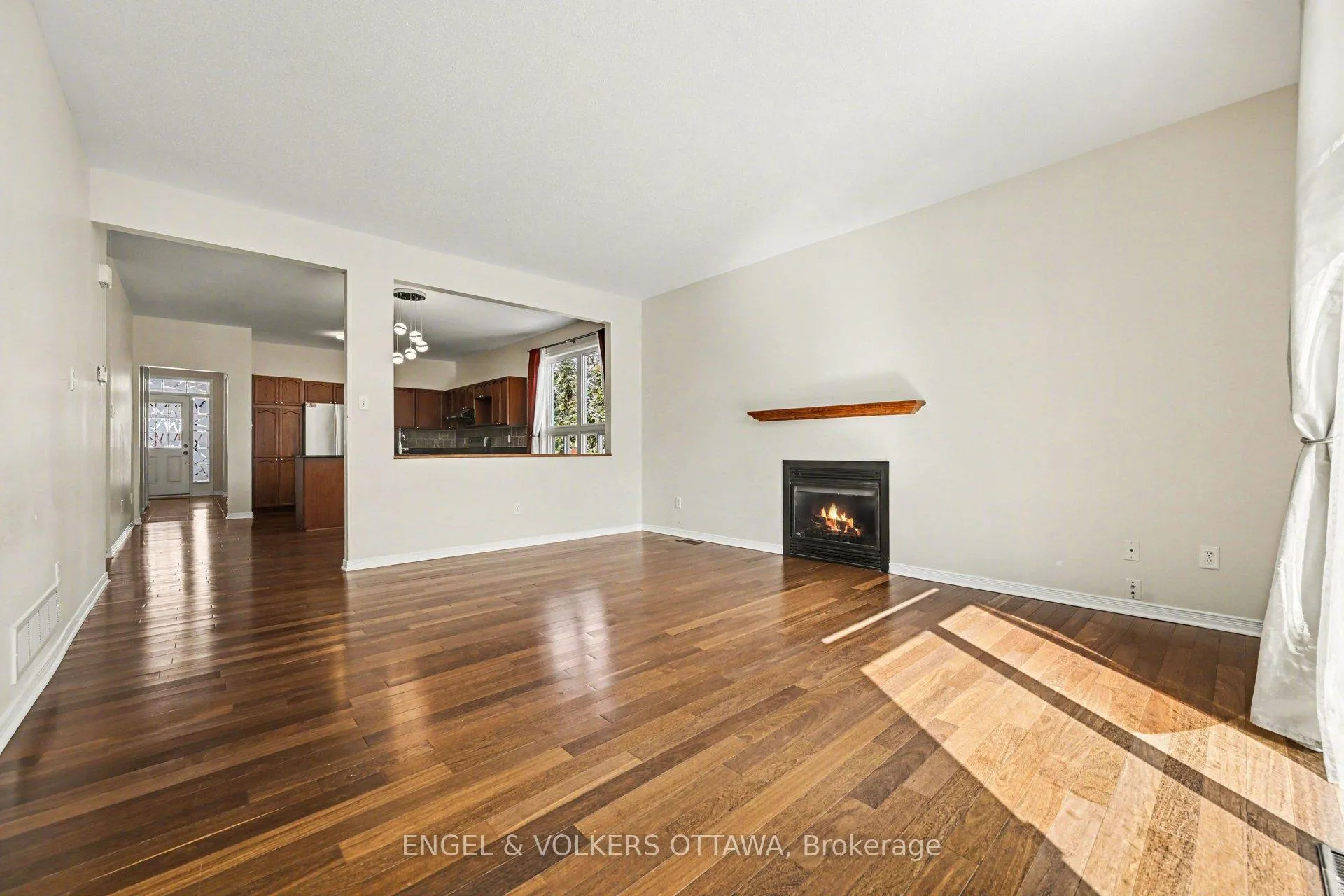Photo 16 of 352 West Ridge Drive, Ottawa, Stittsville (South) — HOMEH