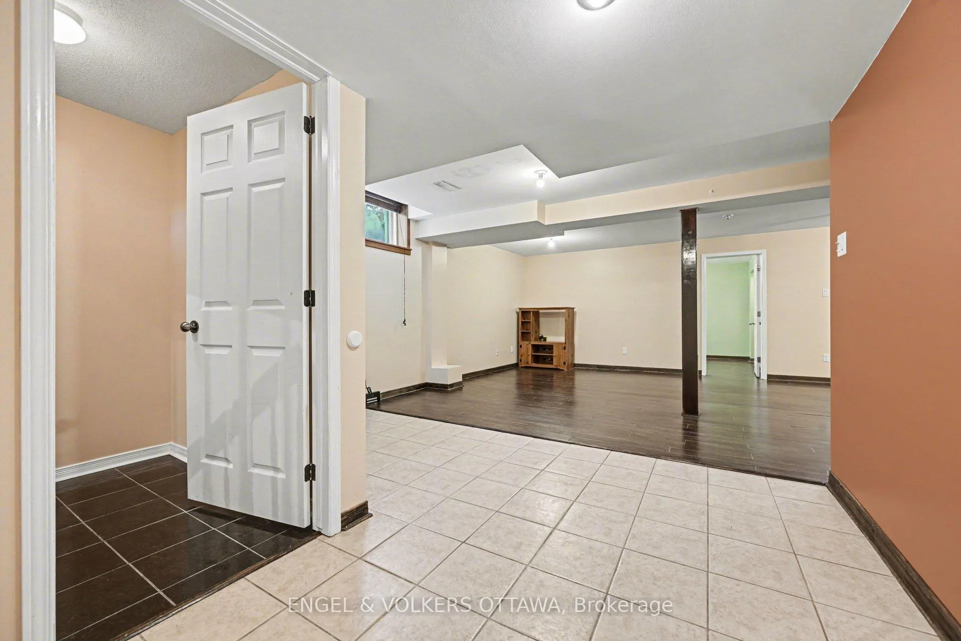 Photo 23 of 352 West Ridge Drive, Ottawa, Stittsville (South) — HOMEH