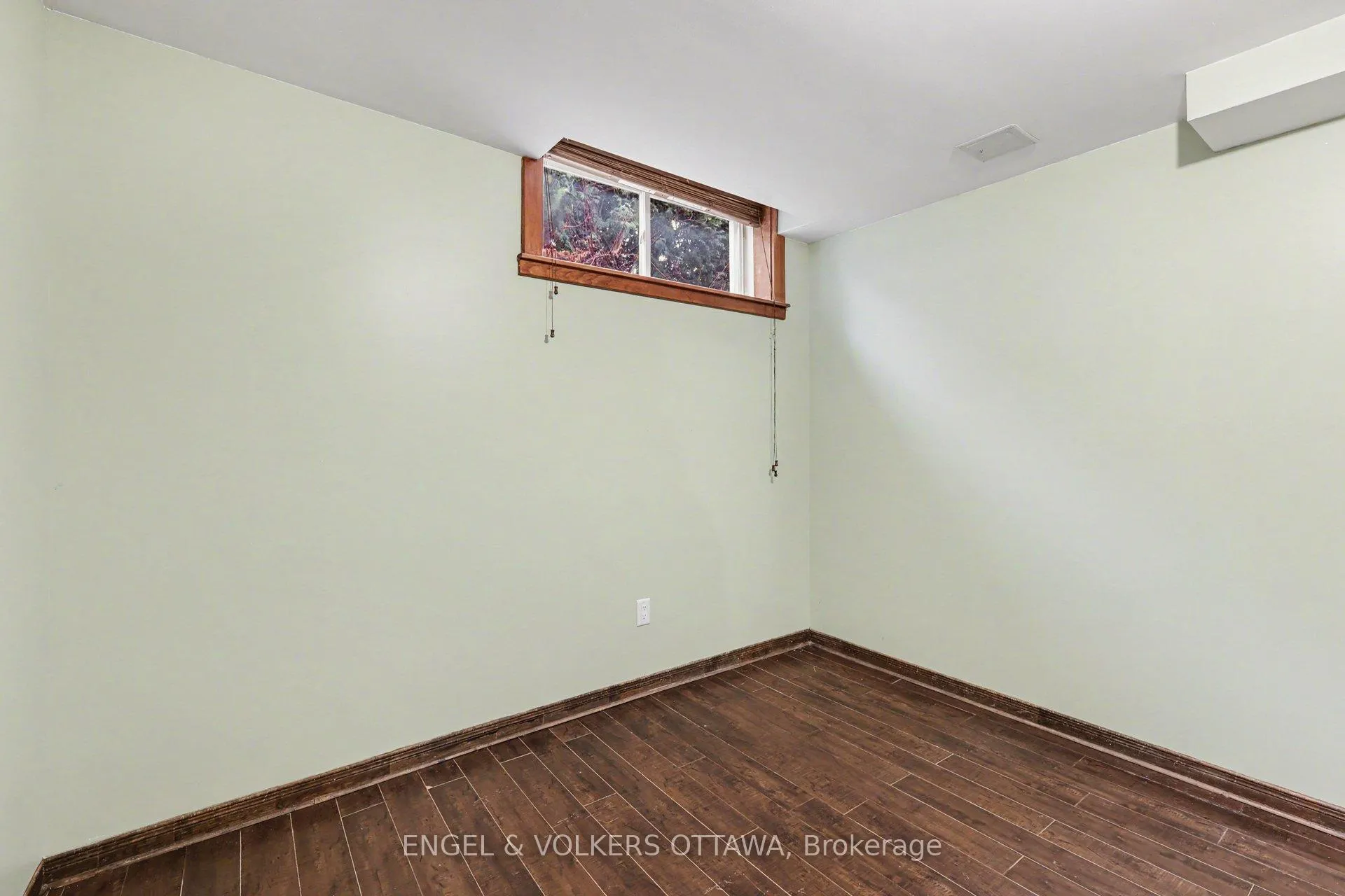 Photo 26 of 352 West Ridge Drive, Ottawa, Stittsville (South) — HOMEH