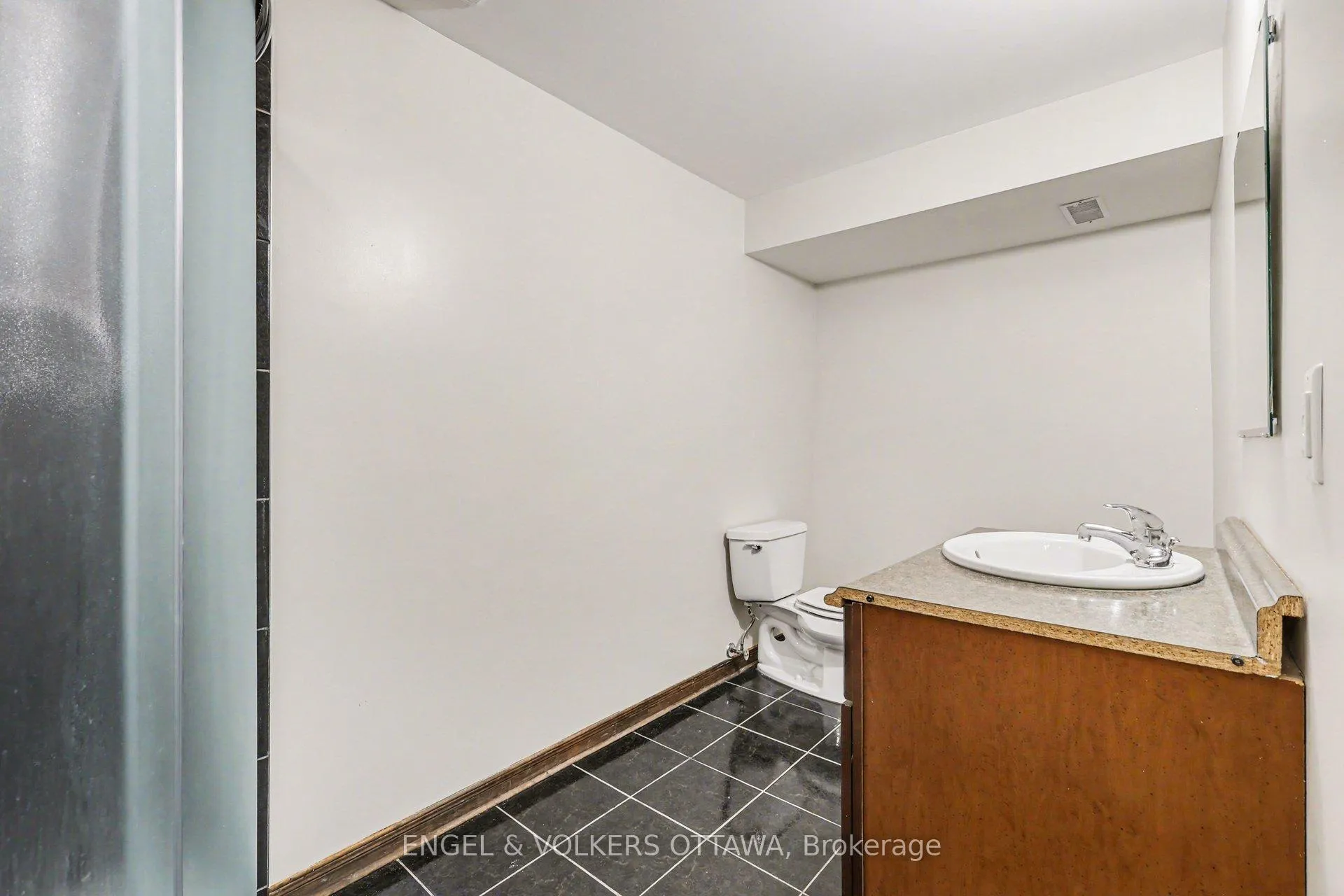 Photo 30 of 352 West Ridge Drive, Ottawa, Stittsville (South) — HOMEH