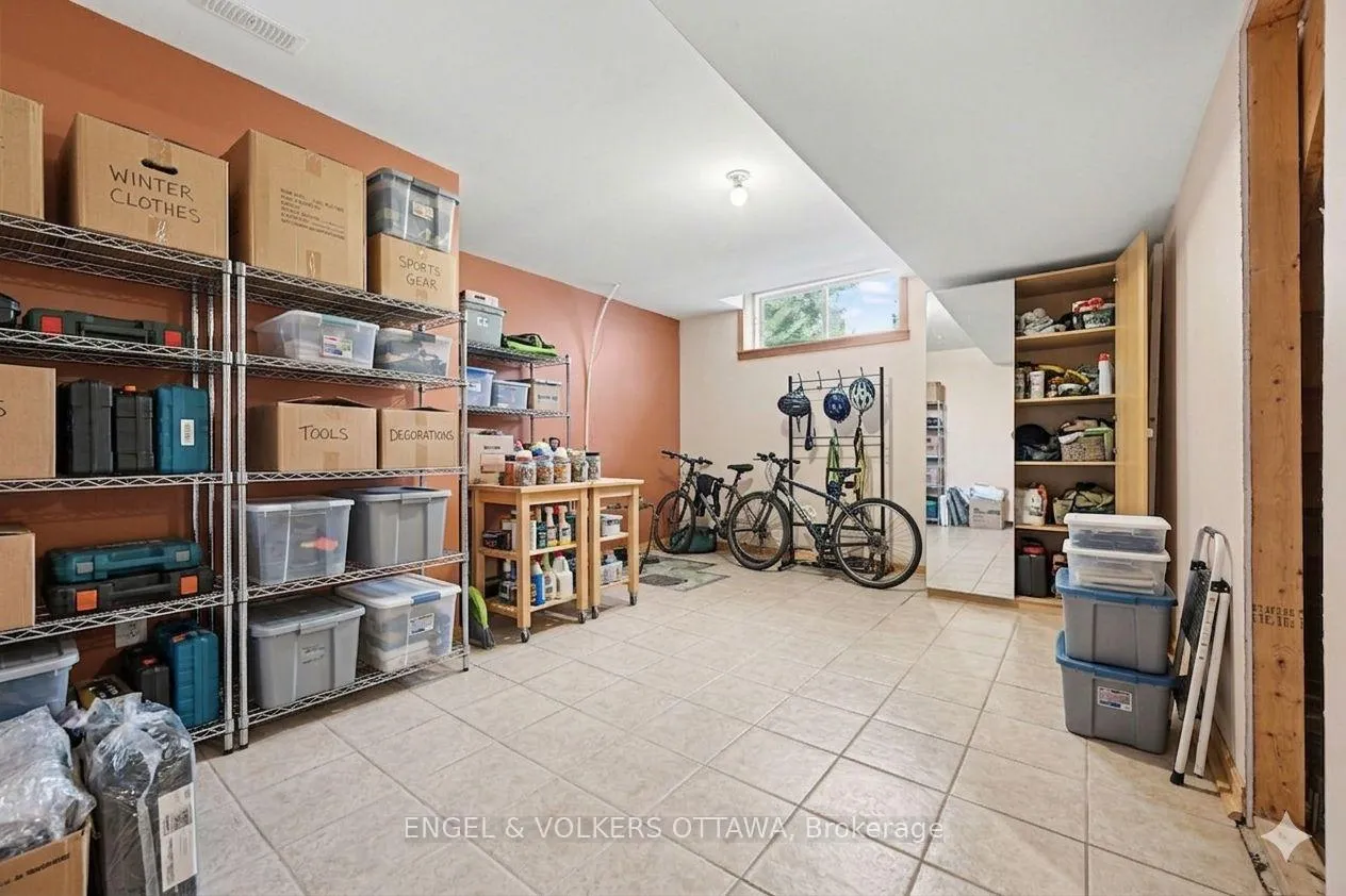 Photo 32 of 352 West Ridge Drive, Ottawa, Stittsville (South) — HOMEH