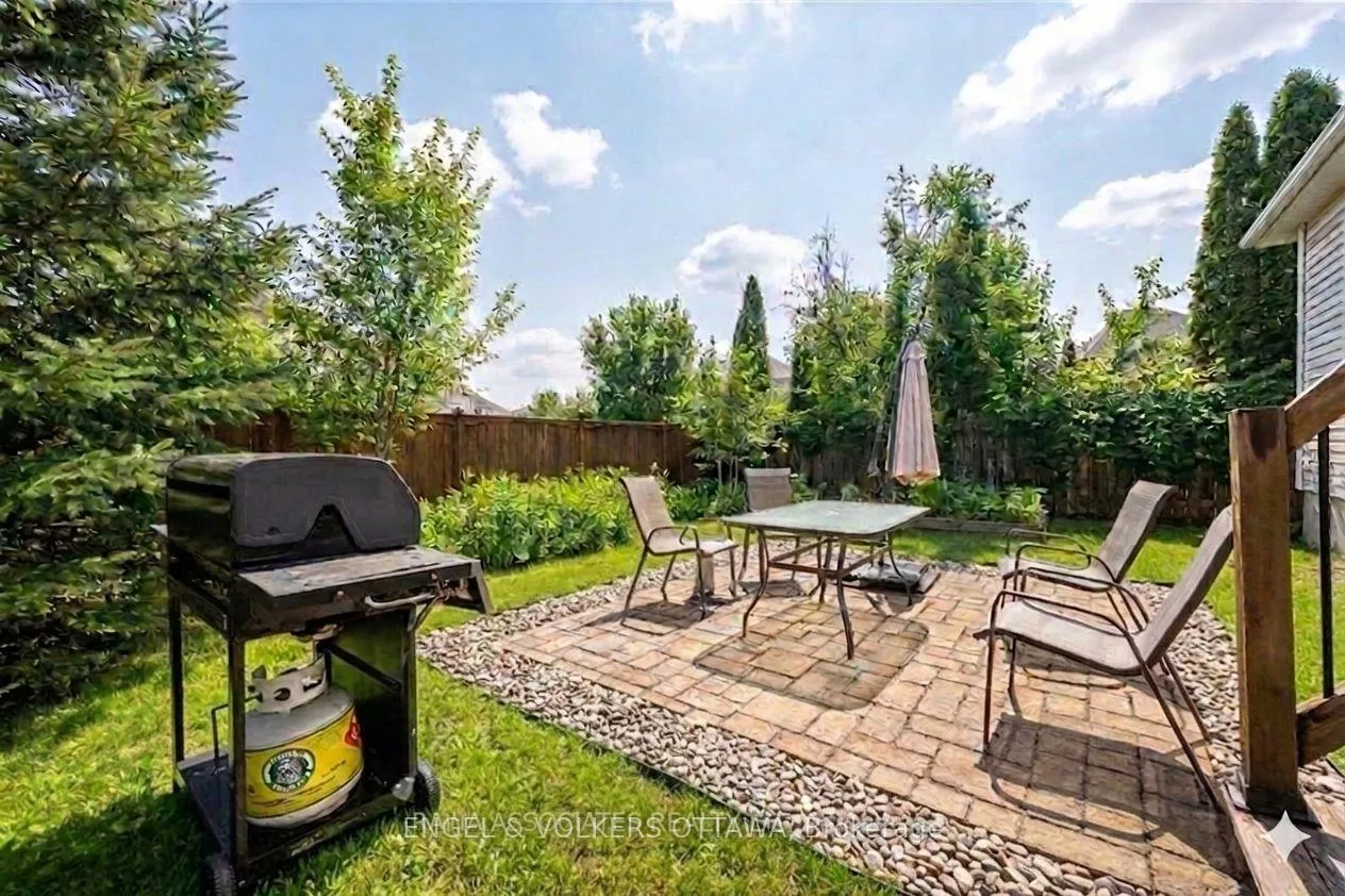 Photo 36 of 352 West Ridge Drive, Ottawa, Stittsville (South) — HOMEH