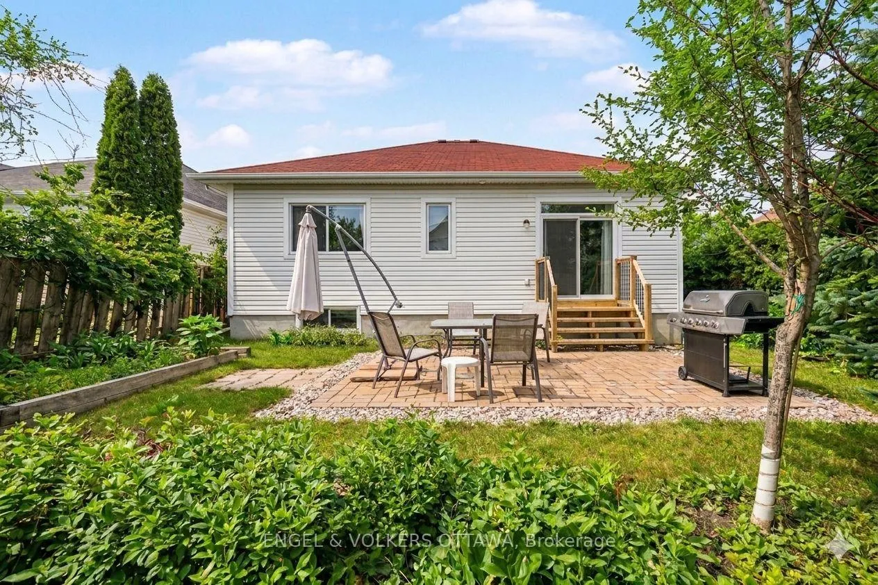Photo 37 of 352 West Ridge Drive, Ottawa, Stittsville (South) — HOMEH