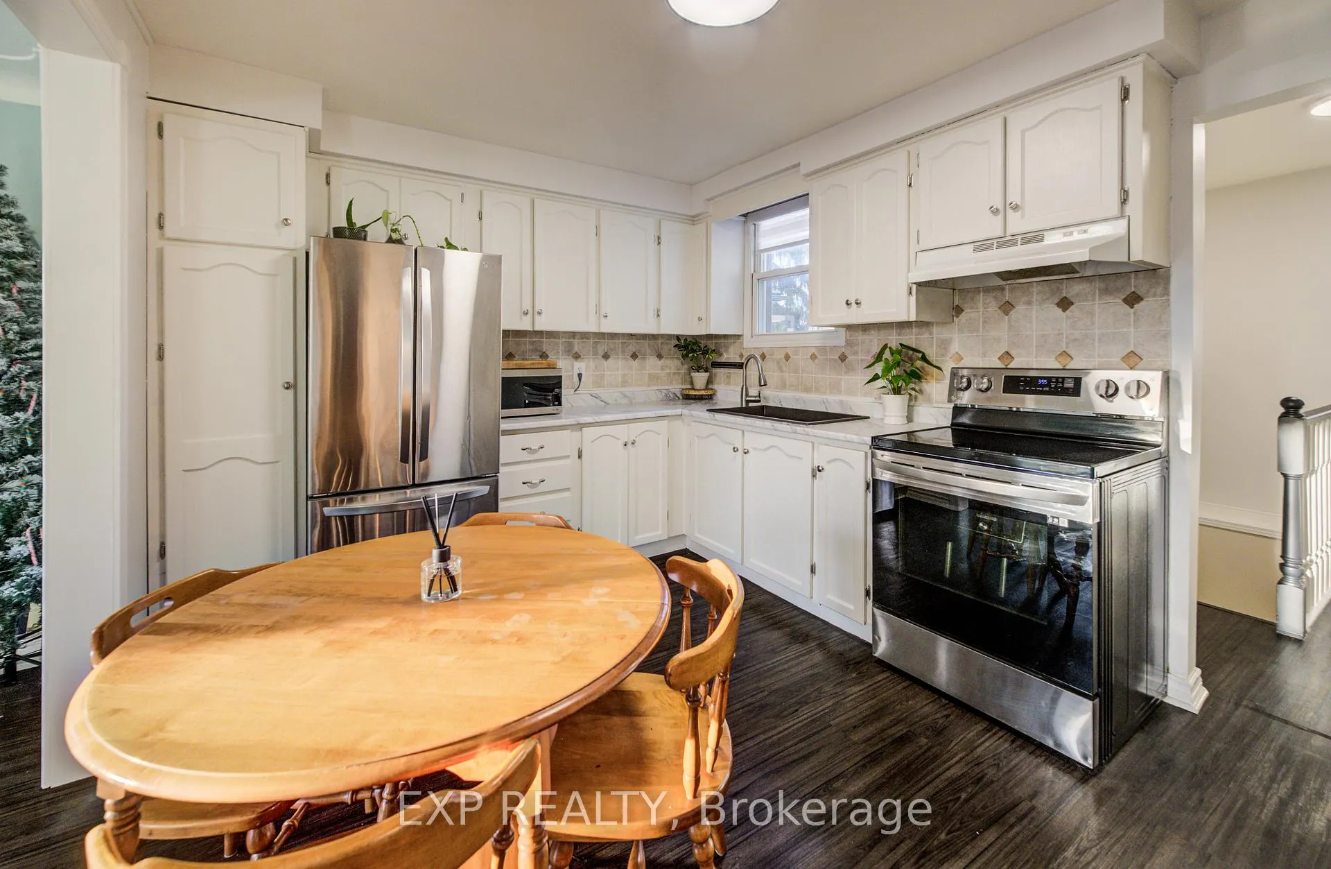 Photo 12 of 53 Norfolk Avenue, Cambridge — HOMEH