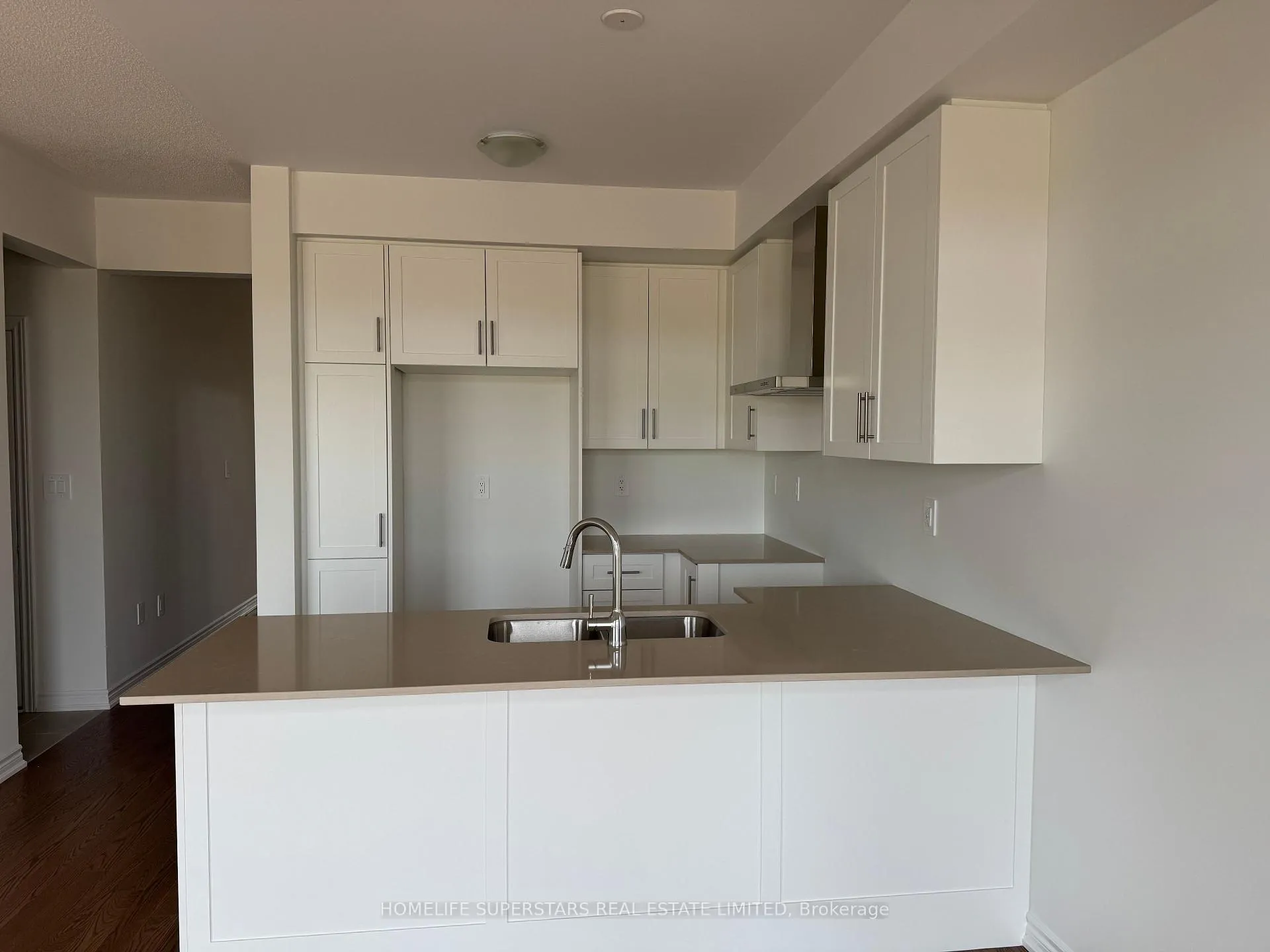 Photo 2 of 1583 Savoline Boulevard, Milton, Rural Milton — HOMEH