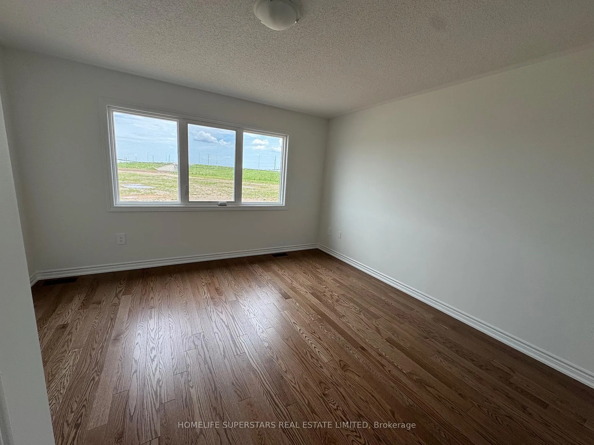 Photo 7 of 1583 Savoline Boulevard, Milton, Rural Milton — HOMEH