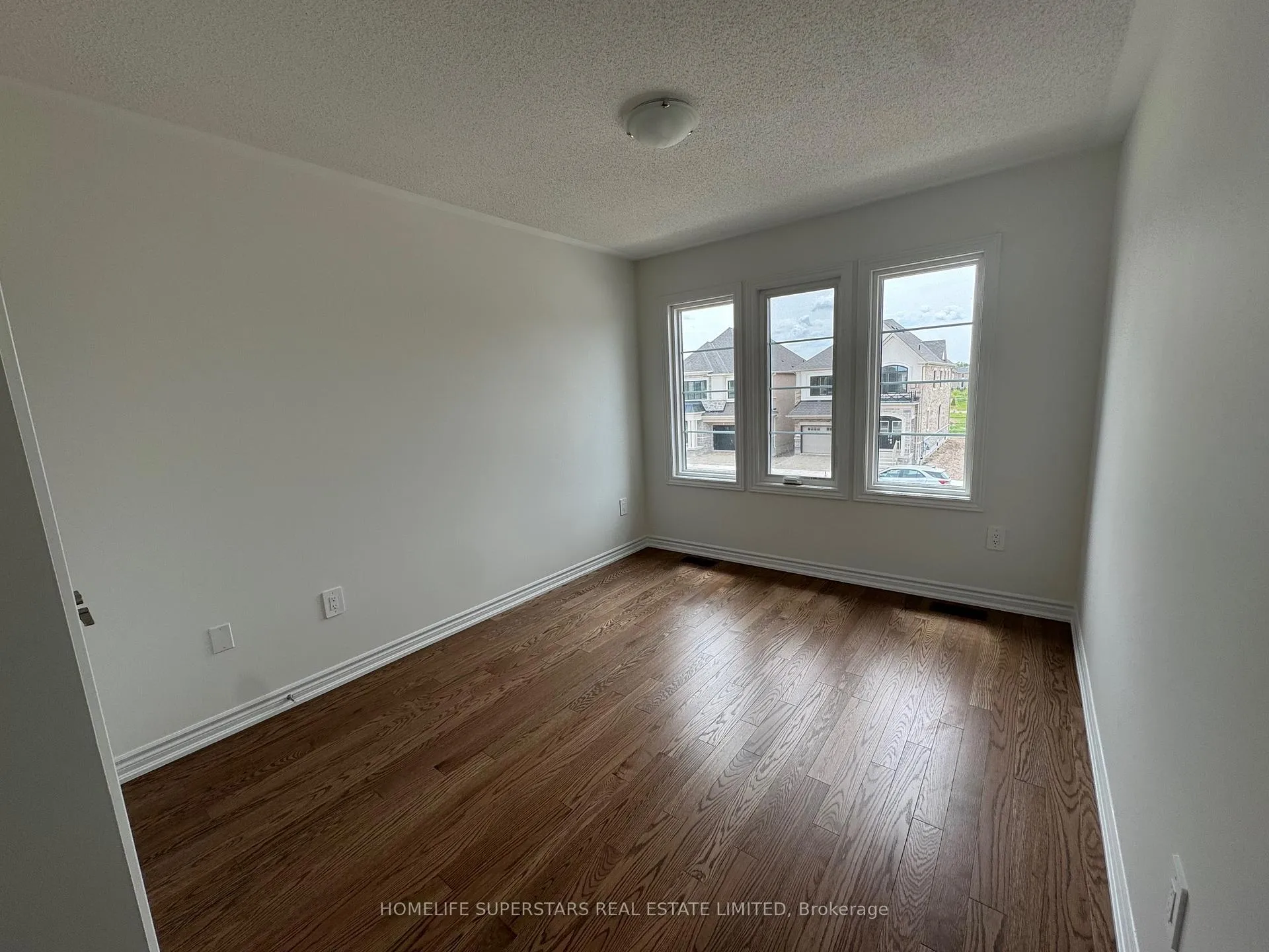 Photo 9 of 1583 Savoline Boulevard, Milton, Rural Milton — HOMEH