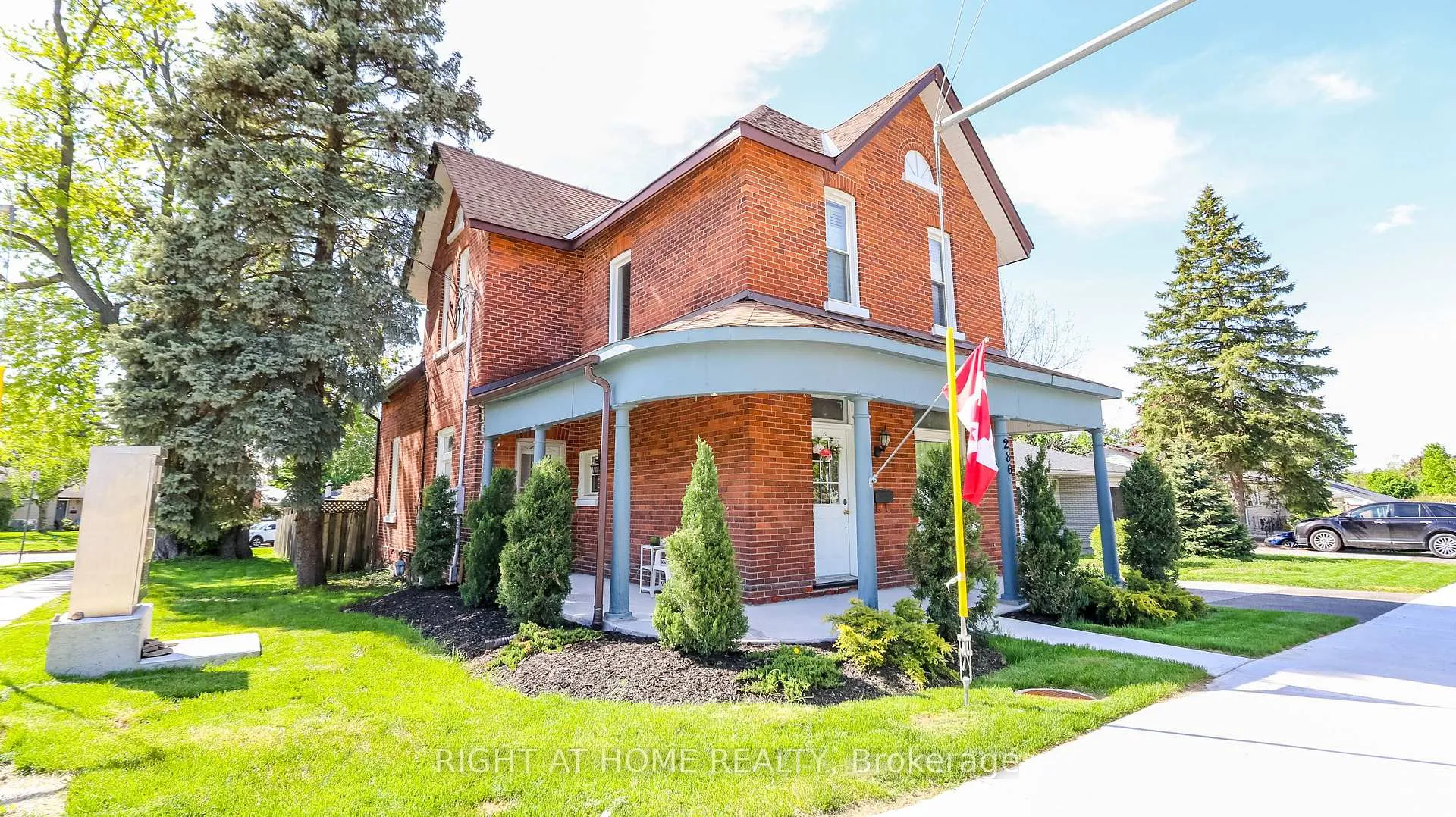 Front of 286 Duckworth Street