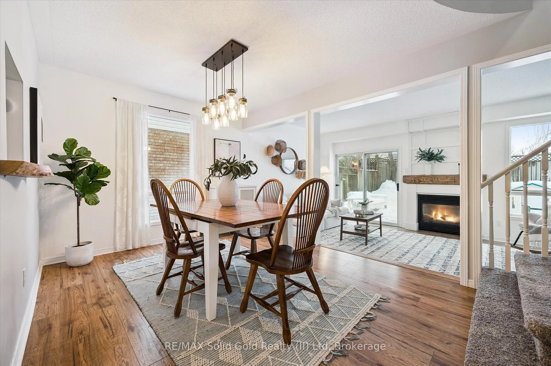 Photo 4 of 4 Northmanor Crescent, Waterloo — HOMEH