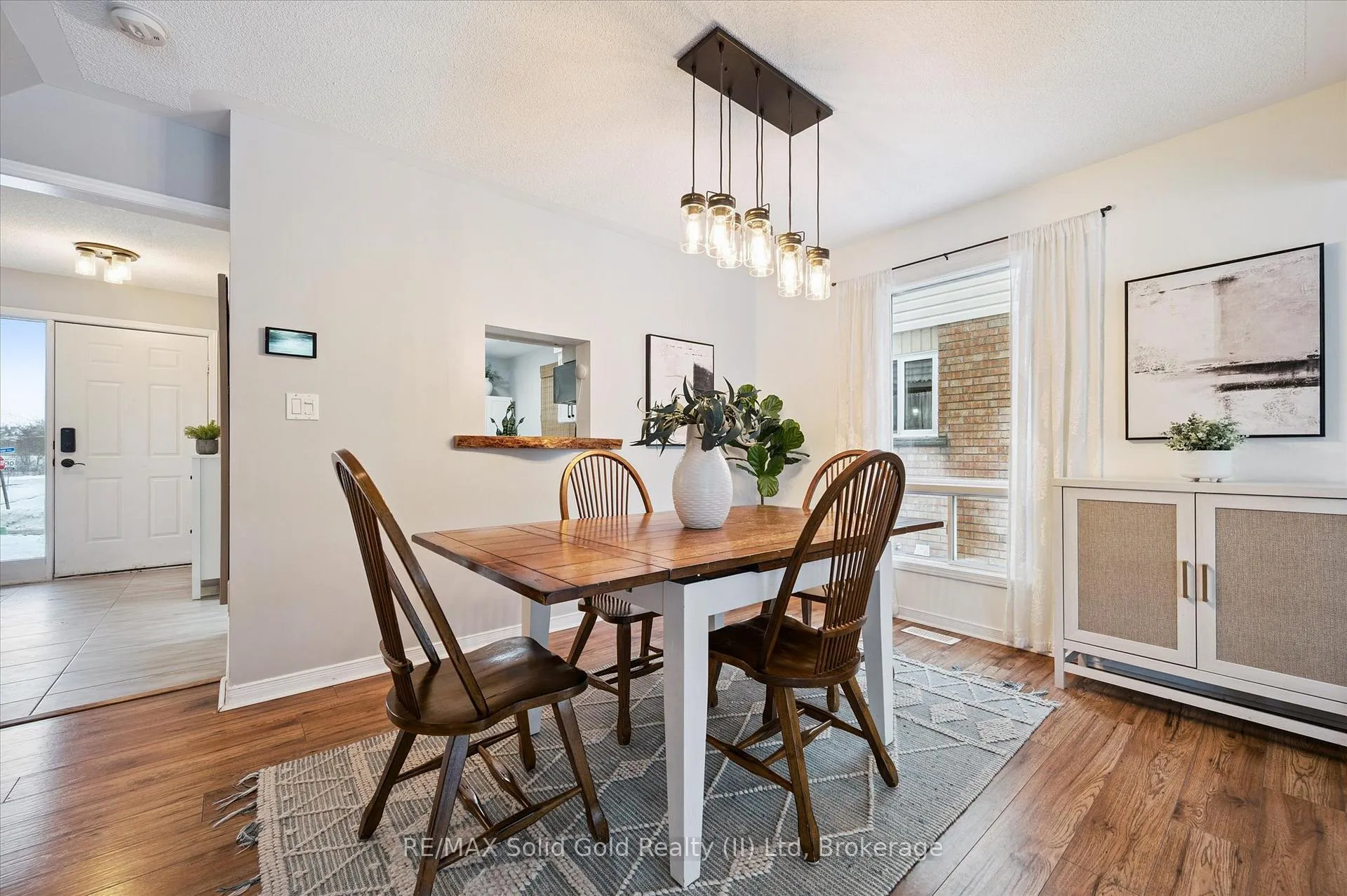 Photo 6 of 4 Northmanor Crescent, Waterloo — HOMEH