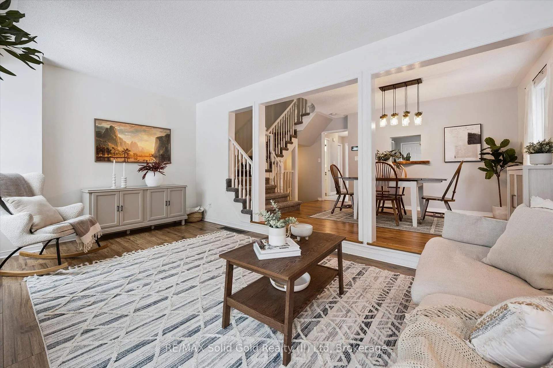 Photo 9 of 4 Northmanor Crescent, Waterloo — HOMEH