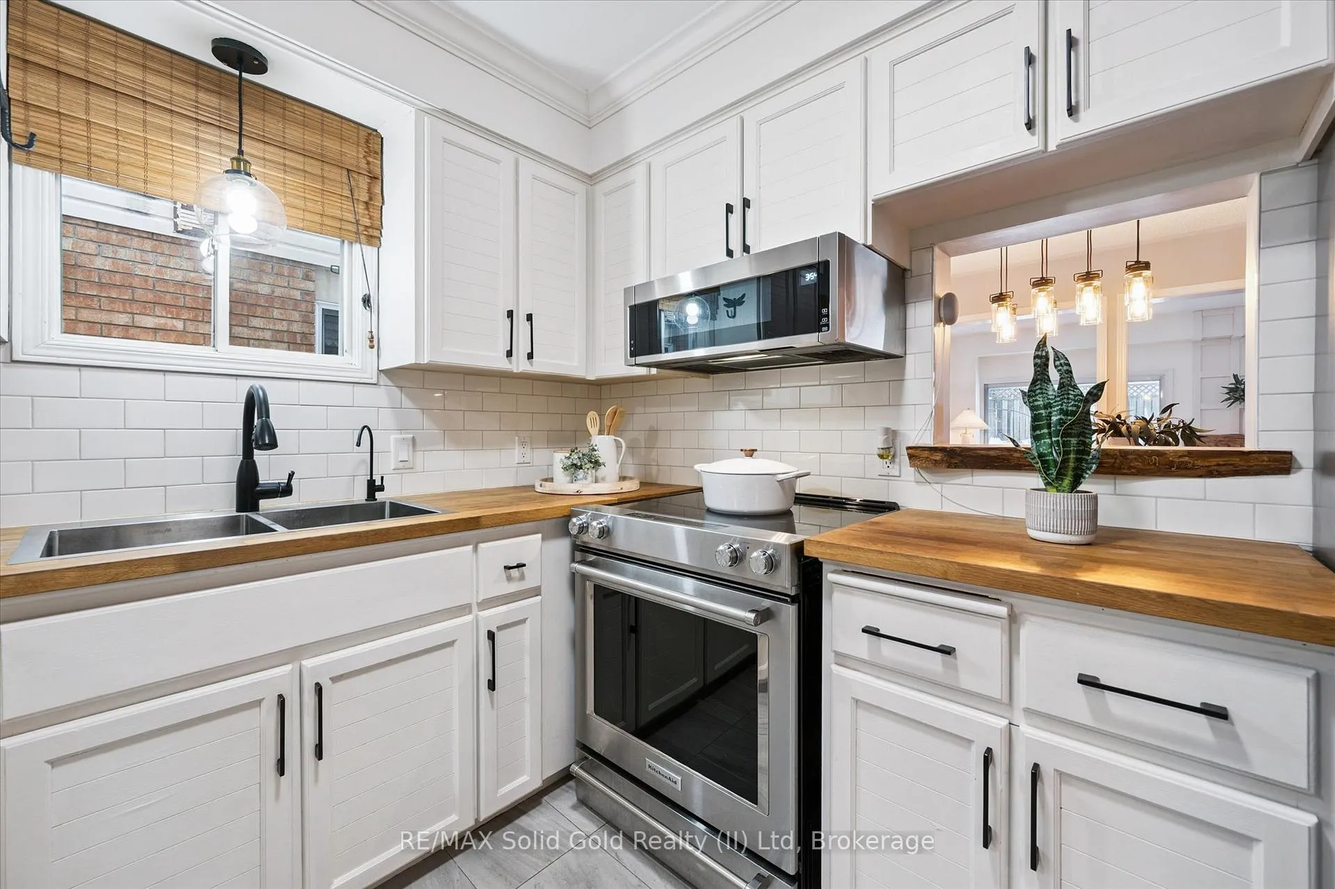 Photo 14 of 4 Northmanor Crescent, Waterloo — HOMEH