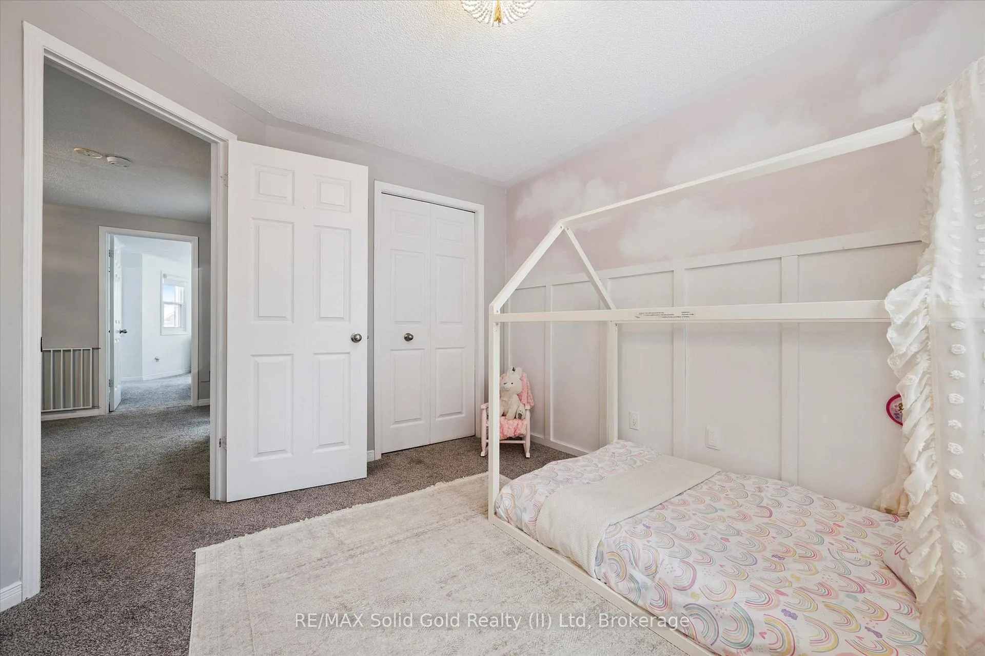 Photo 19 of 4 Northmanor Crescent, Waterloo — HOMEH
