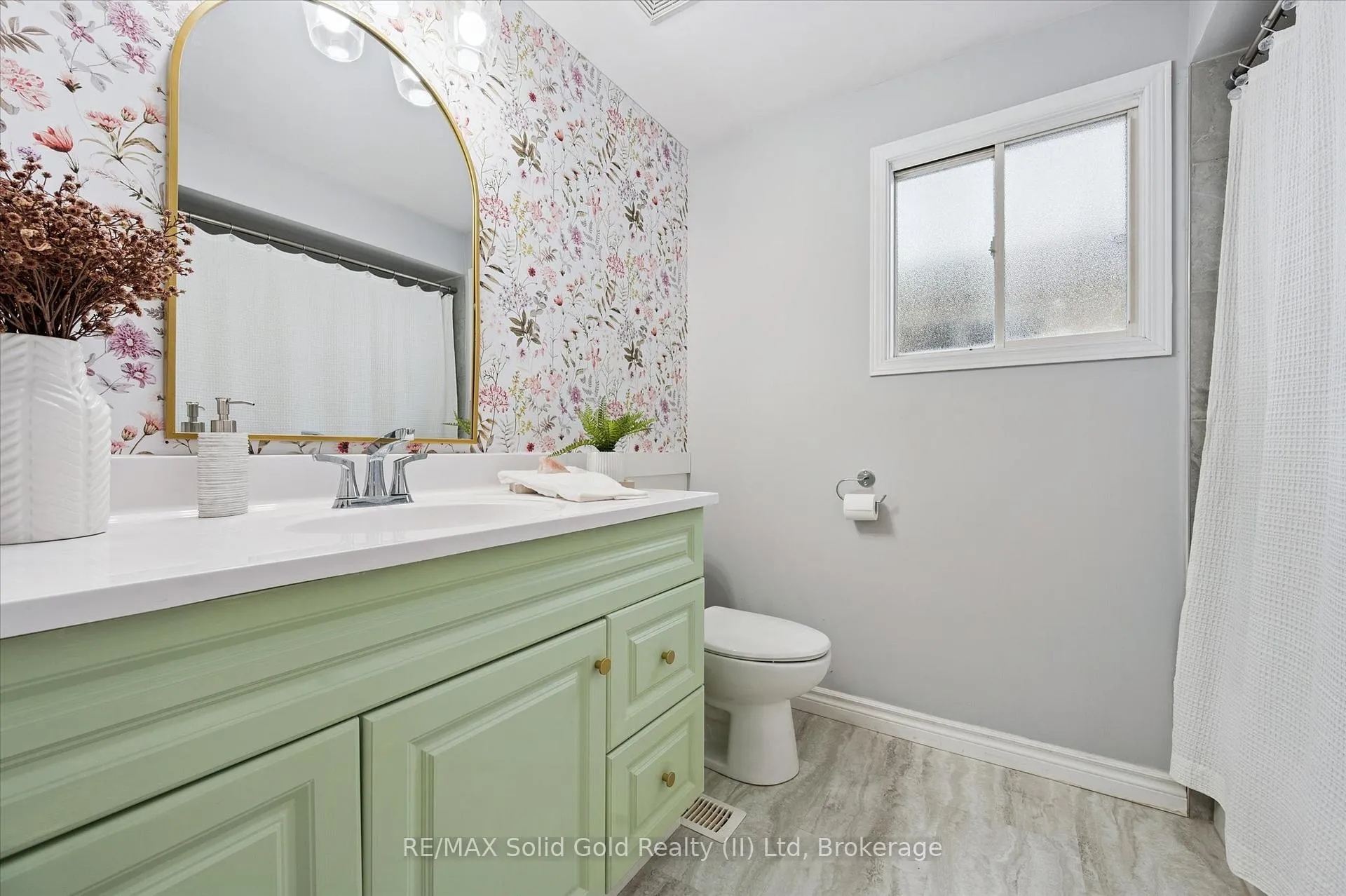 Photo 22 of 4 Northmanor Crescent, Waterloo — HOMEH