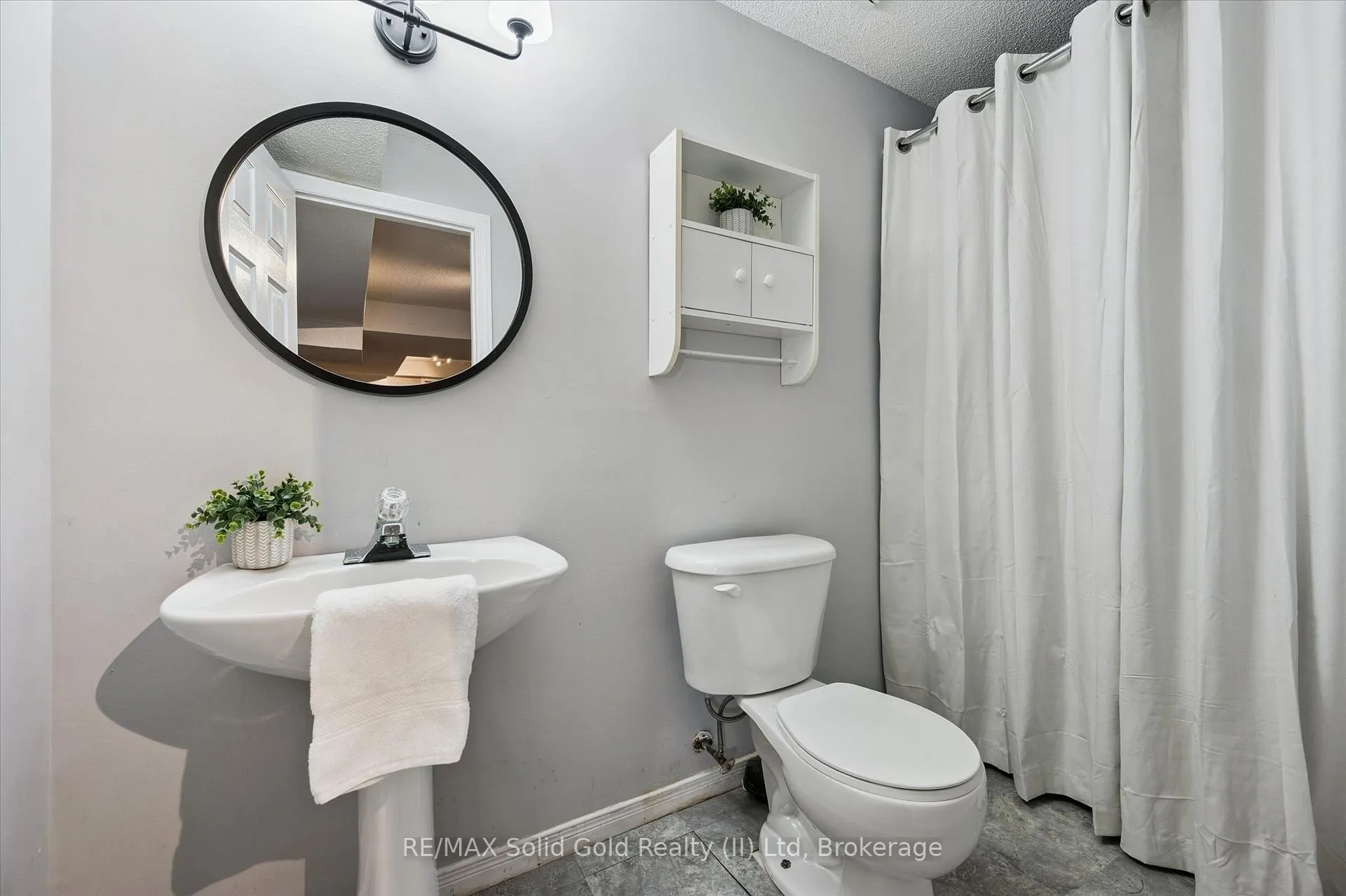Photo 31 of 4 Northmanor Crescent, Waterloo — HOMEH