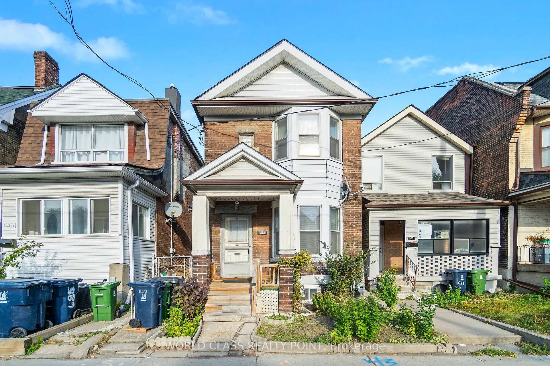Front of 623 Ossington Avenue