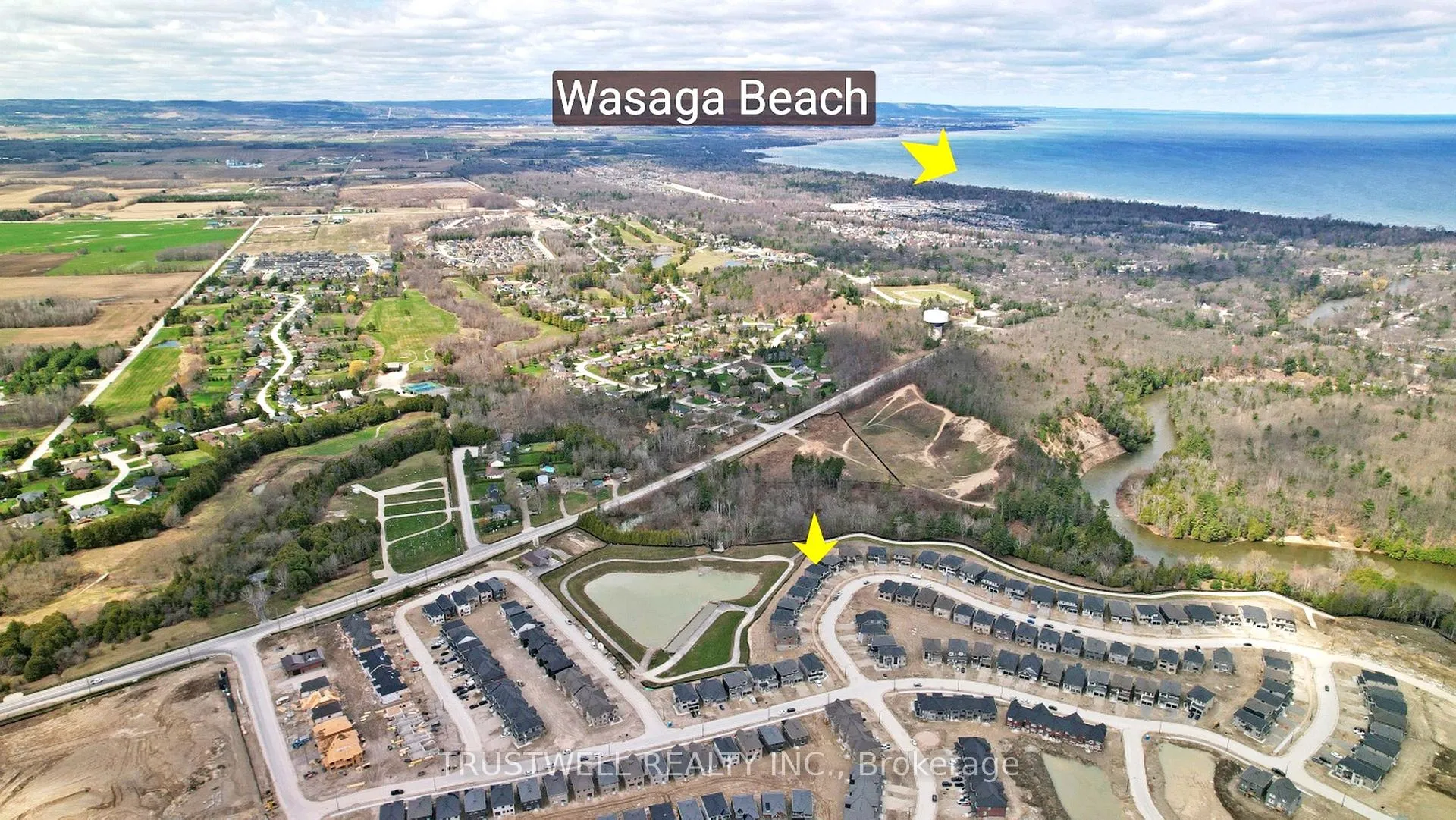Photo 35 of 178 Rosanne Circle, Wasaga Beach — HOMEH