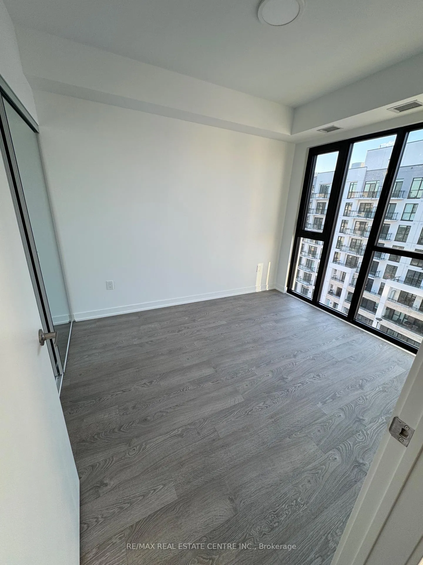 Photo 21 of Unit 707, 750 Whitlock Avenue, Milton, Cobban — HOMEH