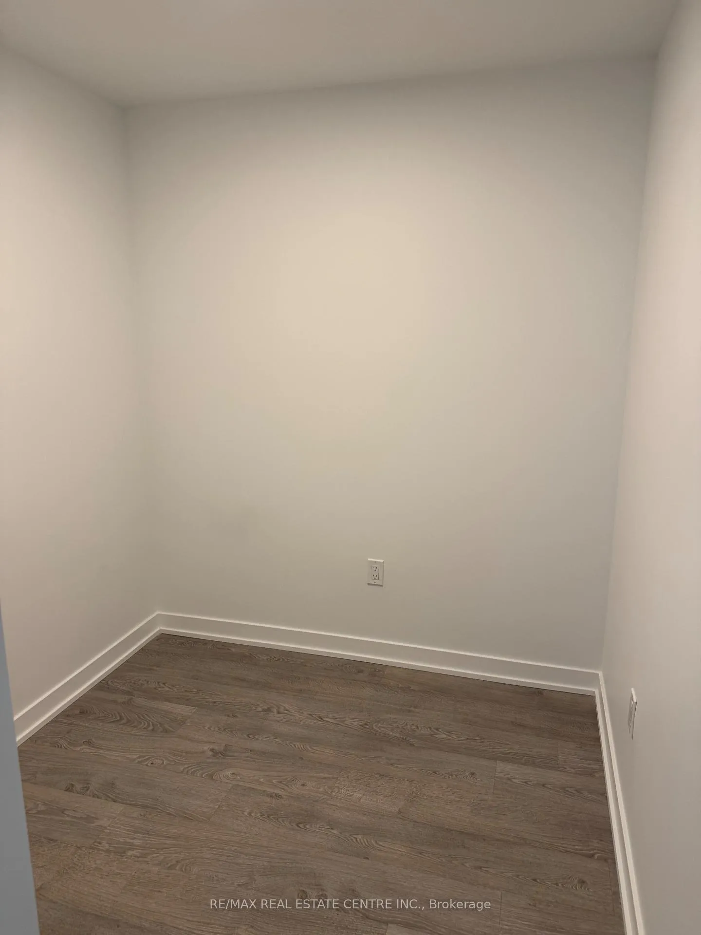 Photo 23 of Unit 707, 750 Whitlock Avenue, Milton, Cobban — HOMEH