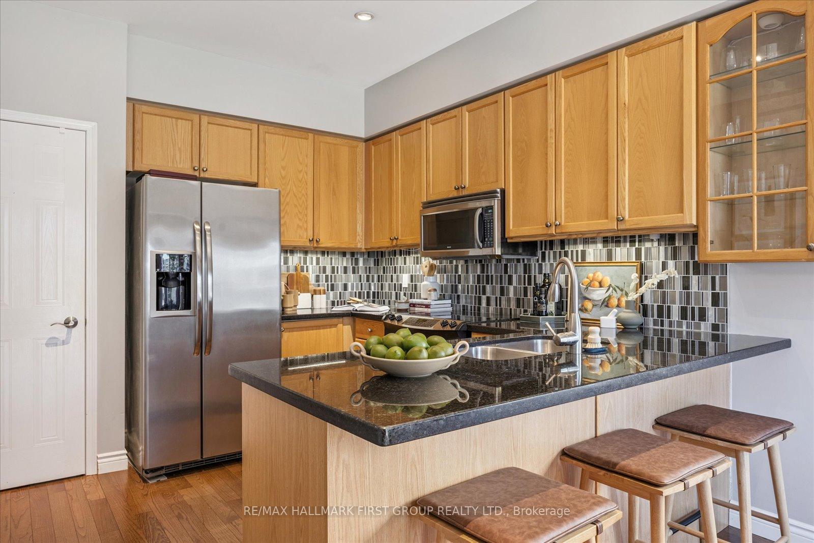 Photo 9 of 41 Marchwood Crescent, Clarington, Bowmanville — HOMEH