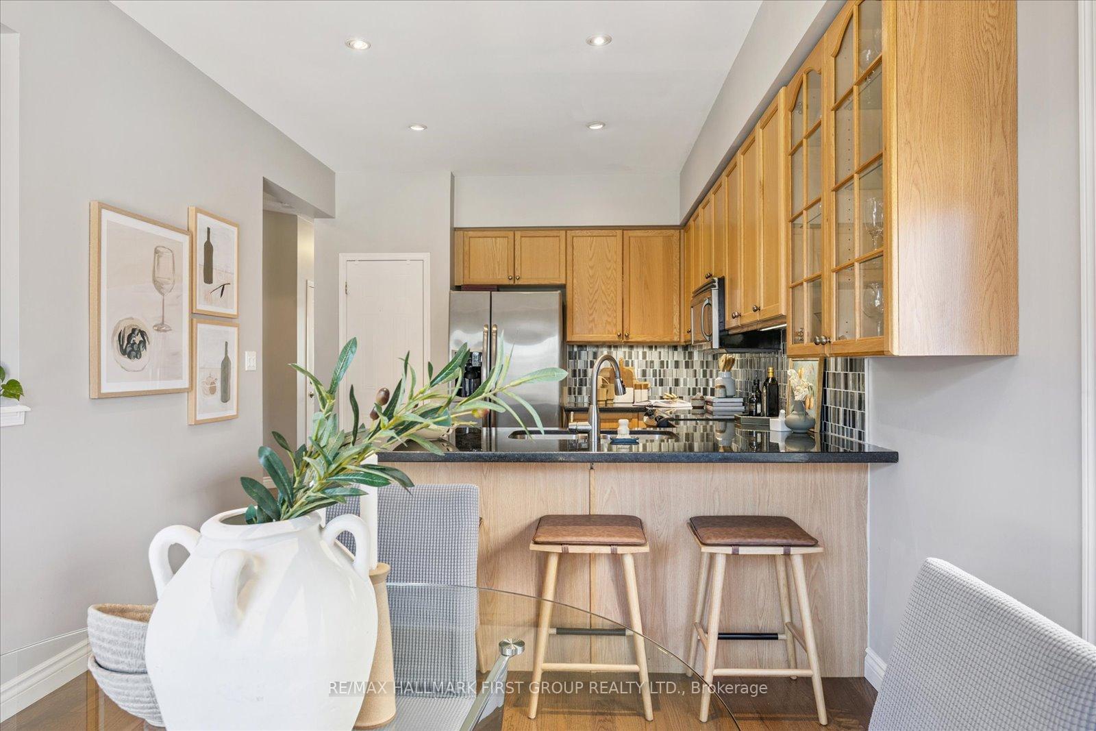 Photo 12 of 41 Marchwood Crescent, Clarington, Bowmanville — HOMEH