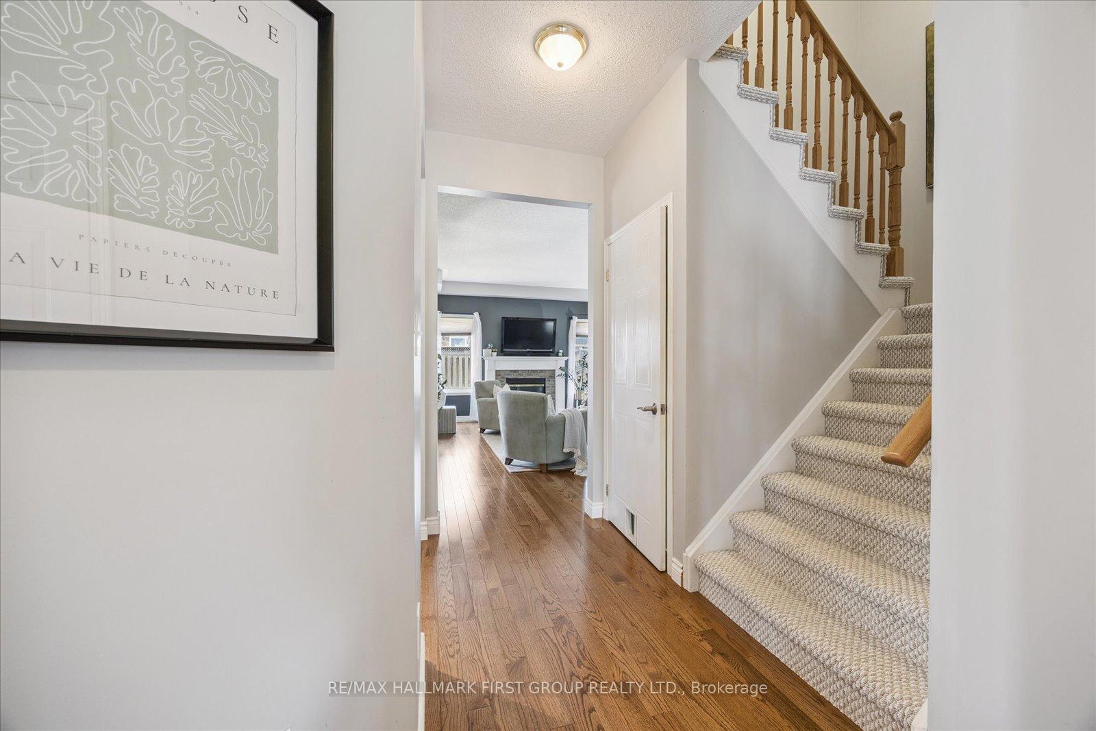 Photo 20 of 41 Marchwood Crescent, Clarington, Bowmanville — HOMEH