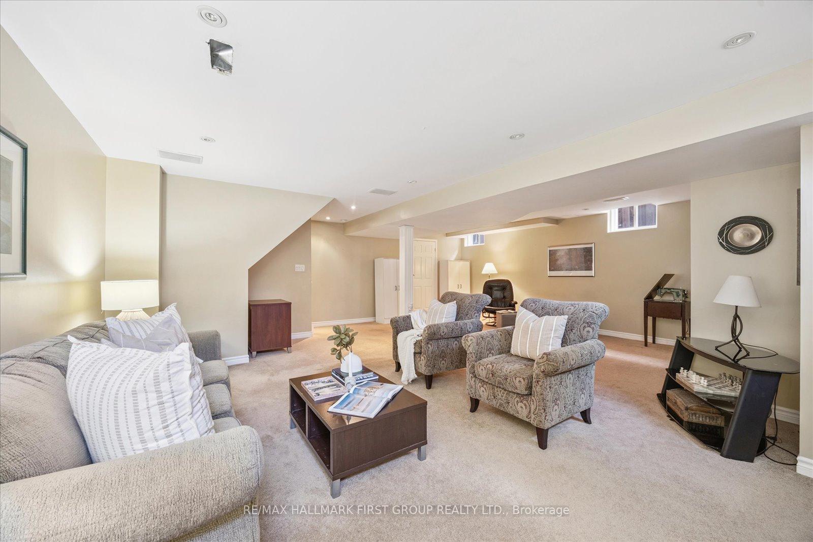 Photo 21 of 41 Marchwood Crescent, Clarington, Bowmanville — HOMEH