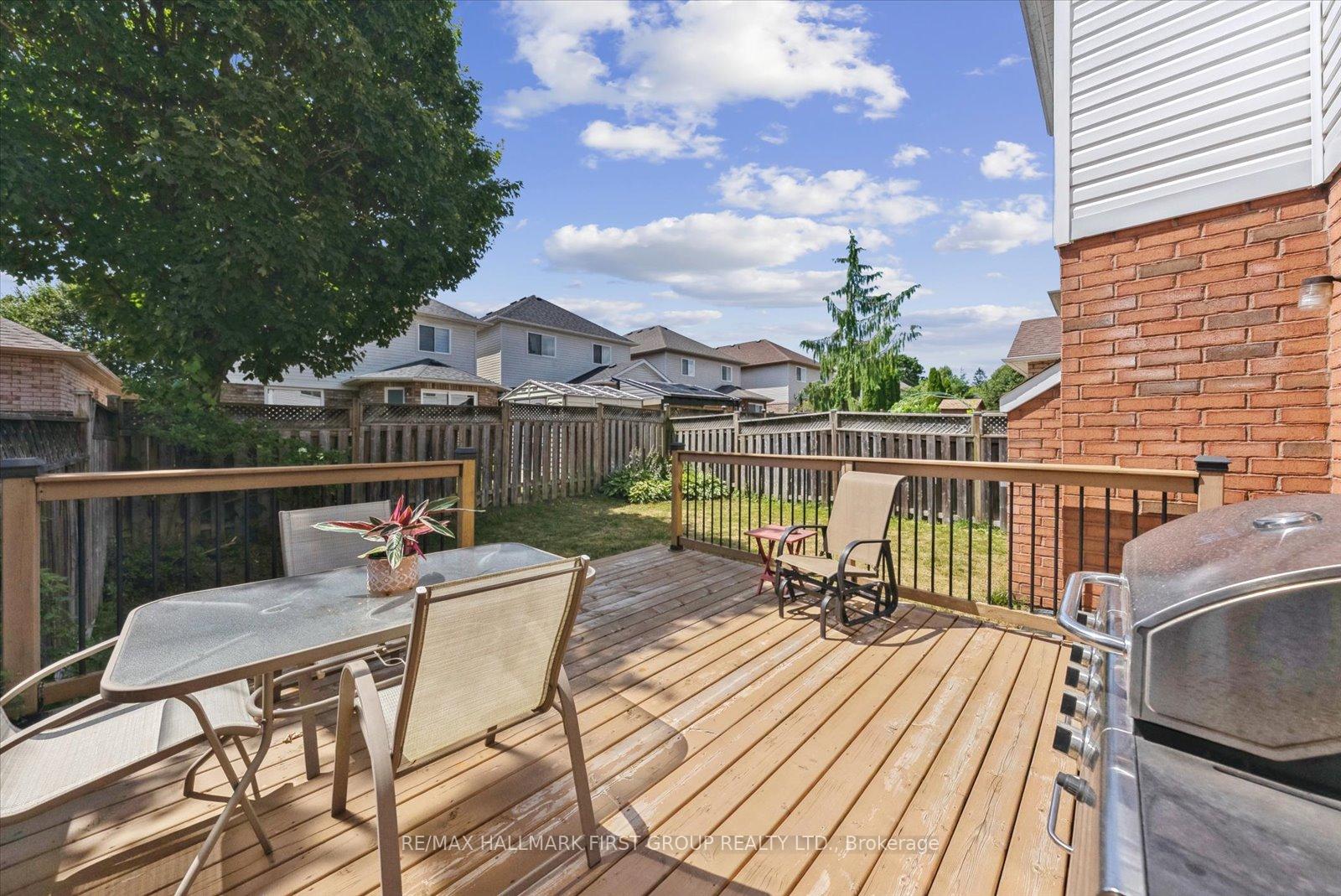 Photo 23 of 41 Marchwood Crescent, Clarington, Bowmanville — HOMEH