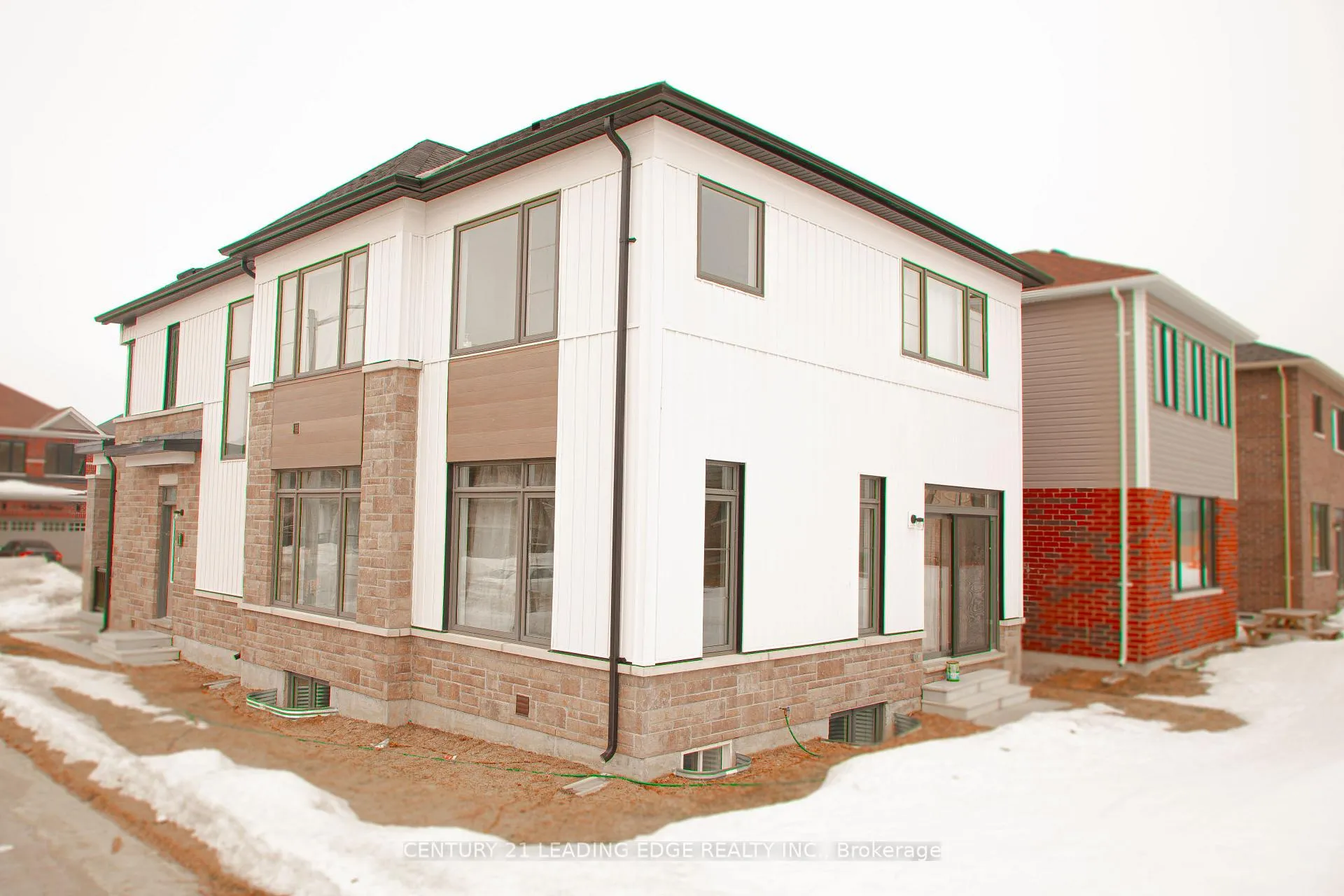 Photo 4 of 2 Ludlow Drive E, Barrie, Rural Barrie Southeast — HOMEH