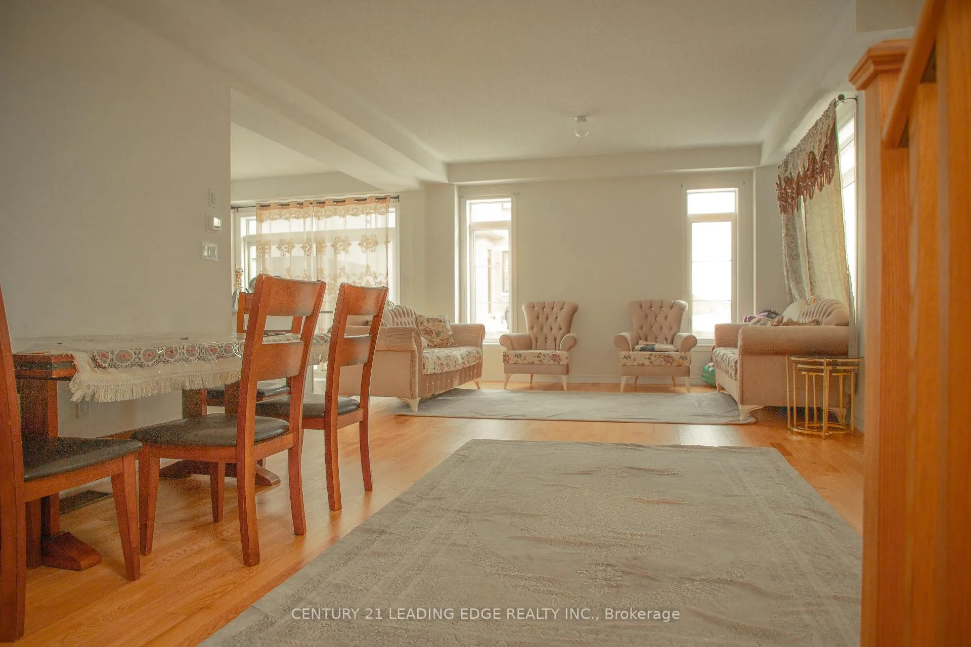 Photo 7 of 2 Ludlow Drive E, Barrie, Rural Barrie Southeast — HOMEH