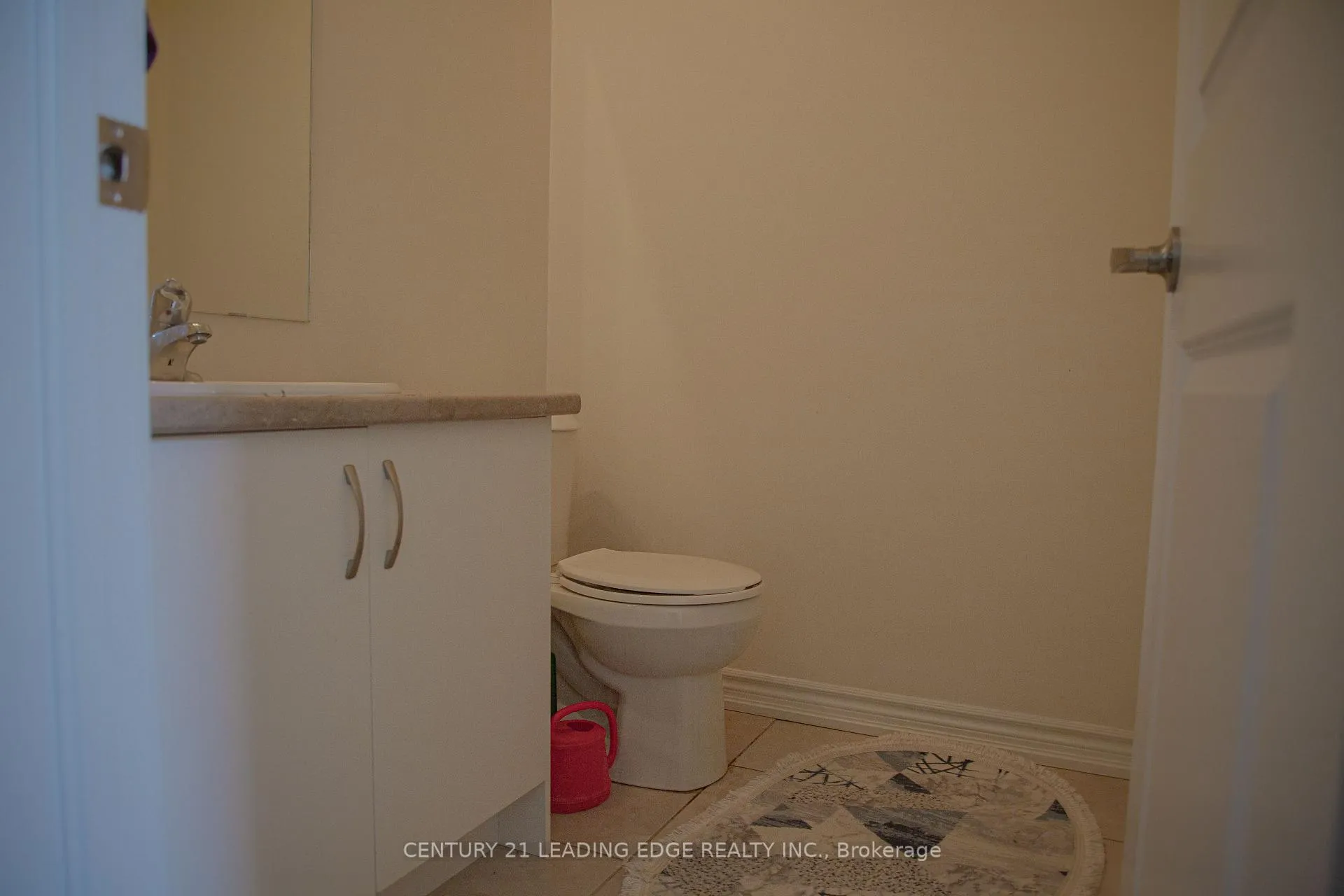 Photo 10 of 2 Ludlow Drive E, Barrie, Rural Barrie Southeast — HOMEH