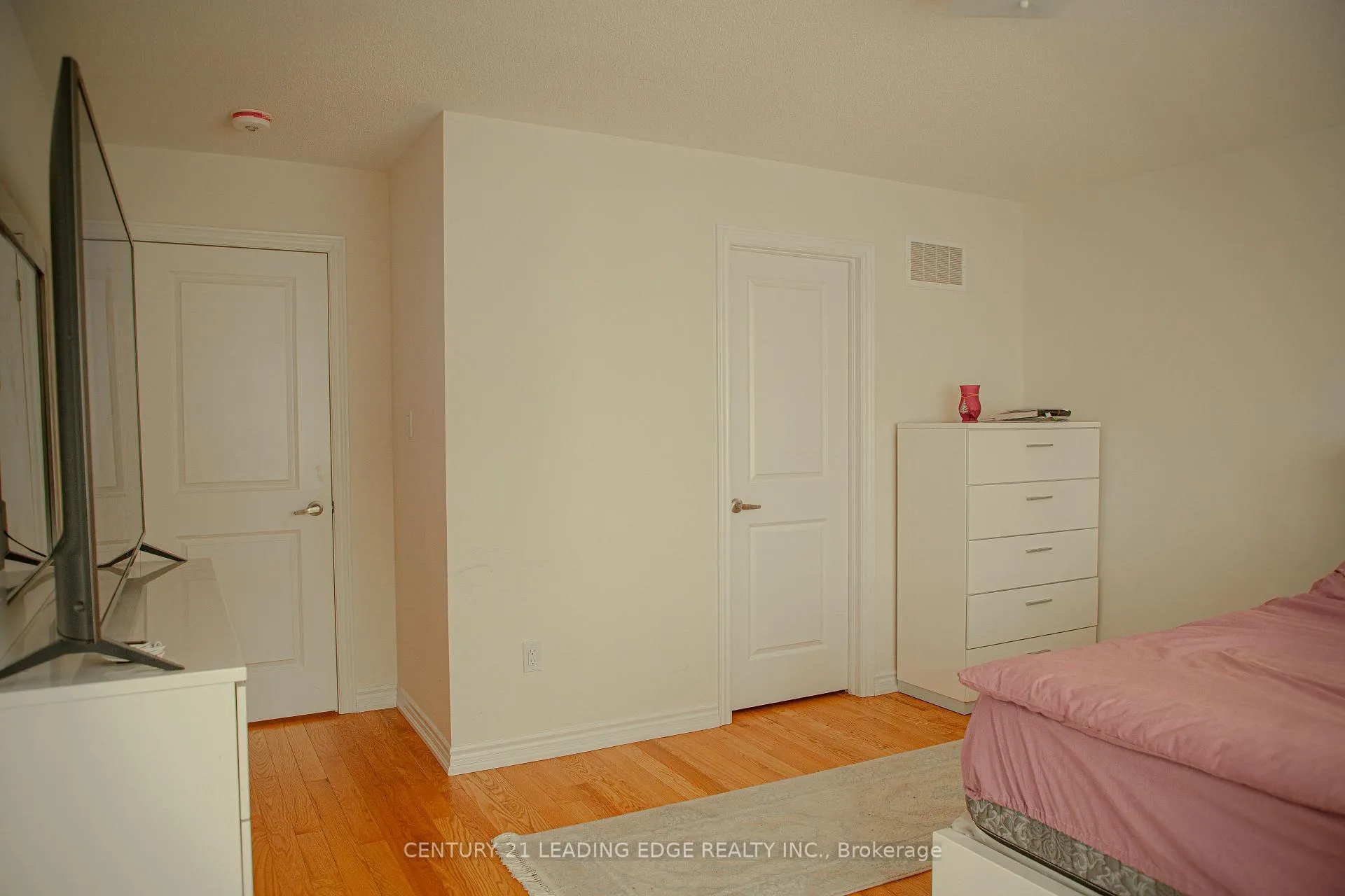 Photo 19 of 2 Ludlow Drive E, Barrie, Rural Barrie Southeast — HOMEH