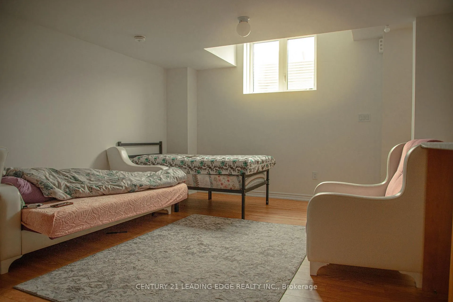 Photo 21 of 2 Ludlow Drive E, Barrie, Rural Barrie Southeast — HOMEH