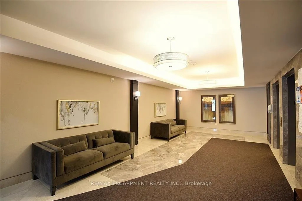 Photo 3 of Unit 628, 101 Shoreview Place, Hamilton, Lakeshore — HOMEH