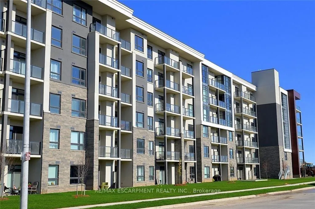 Photo 6 of Unit 628, 101 Shoreview Place, Hamilton, Lakeshore — HOMEH