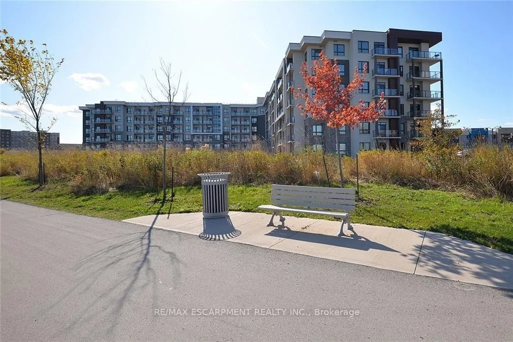 Photo 7 of Unit 628, 101 Shoreview Place, Hamilton, Lakeshore — HOMEH
