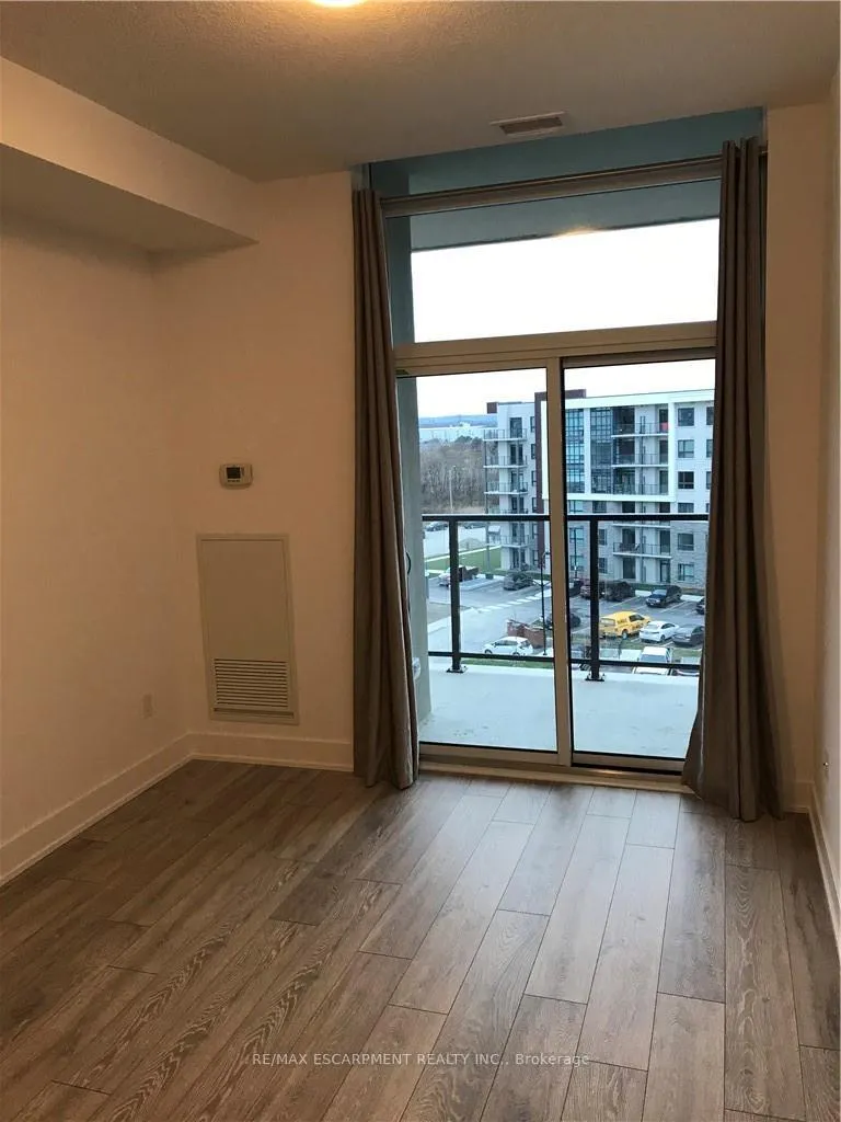 Photo 12 of Unit 628, 101 Shoreview Place, Hamilton, Lakeshore — HOMEH