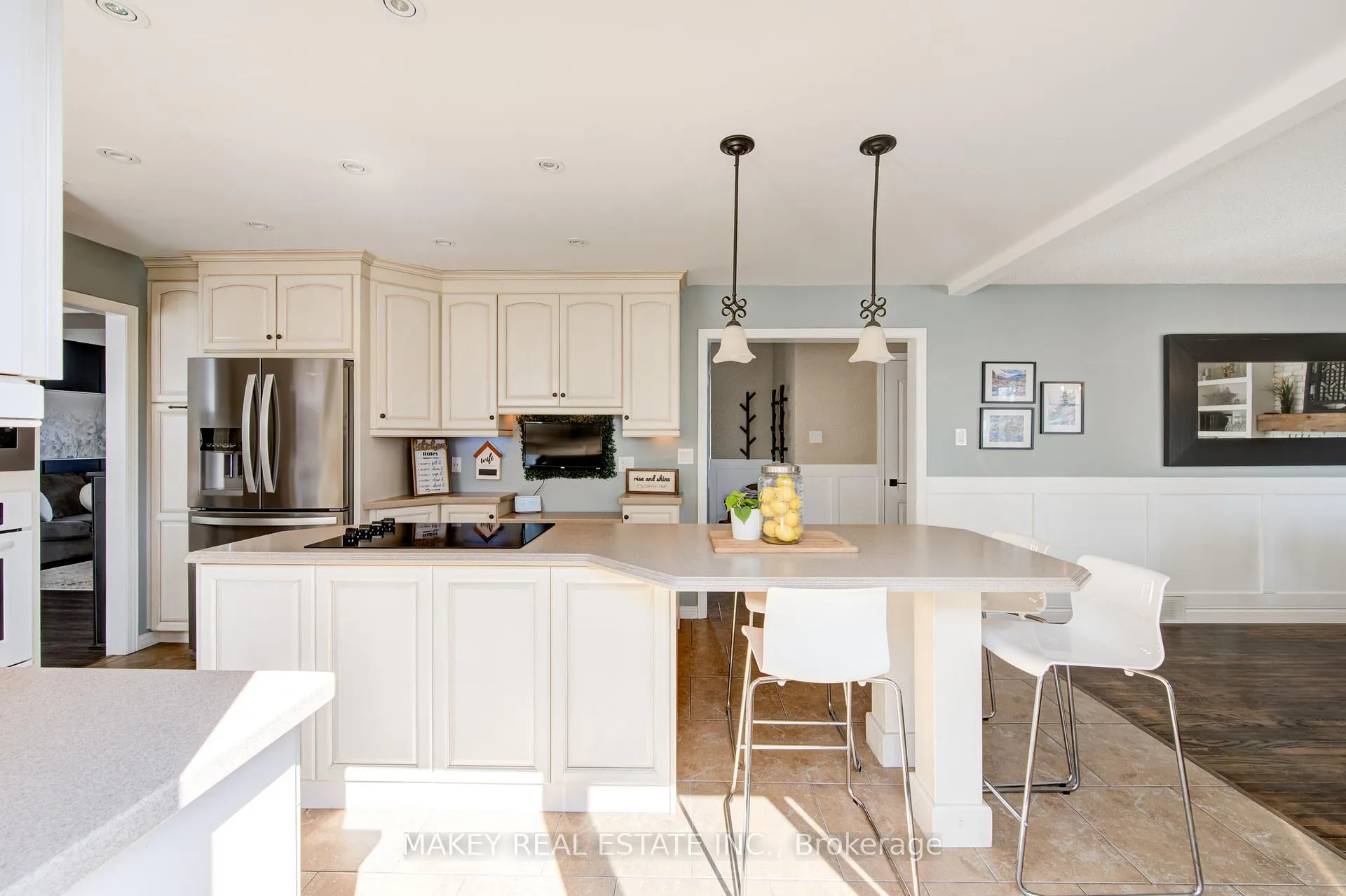 Photo 11 of 41 Rolling Acres Drive, Kitchener — HOMEH