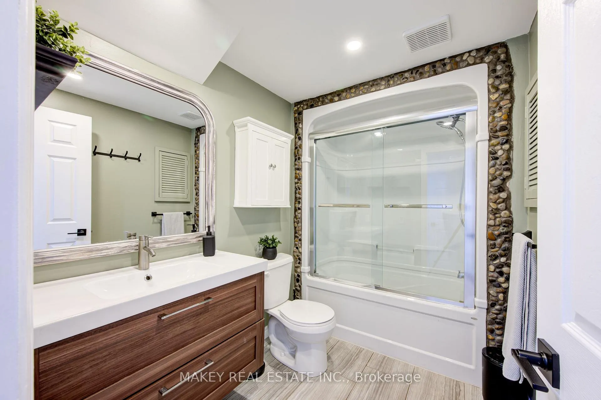 Photo 36 of 41 Rolling Acres Drive, Kitchener — HOMEH