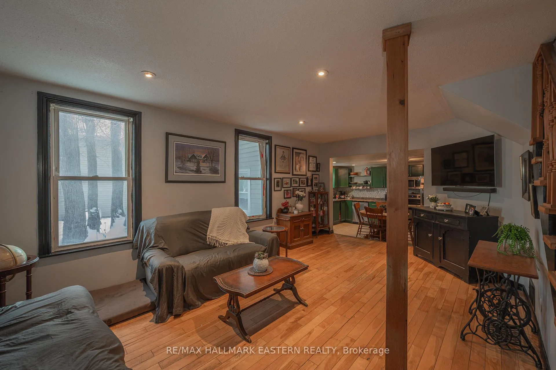 Photo 5 of 1031 High Street, Peterborough, Otonabee Ward 1 — HOMEH