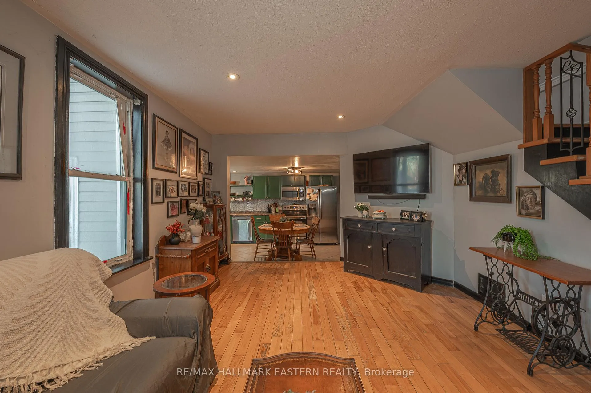 Photo 6 of 1031 High Street, Peterborough, Otonabee Ward 1 — HOMEH