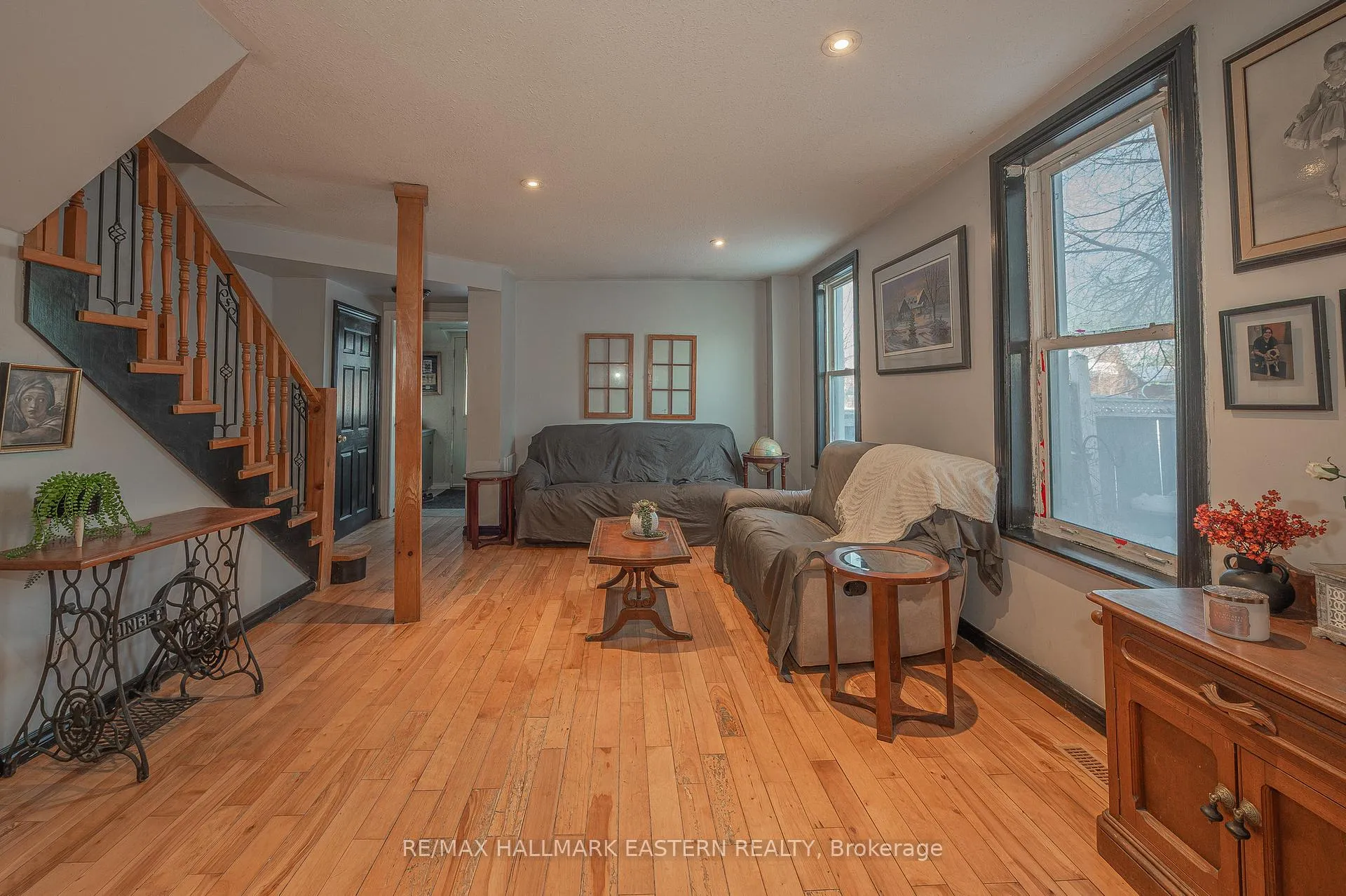 Photo 7 of 1031 High Street, Peterborough, Otonabee Ward 1 — HOMEH