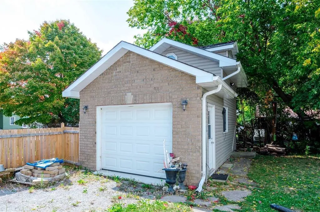 Photo 25 of 1031 High Street, Peterborough, Otonabee Ward 1 — HOMEH