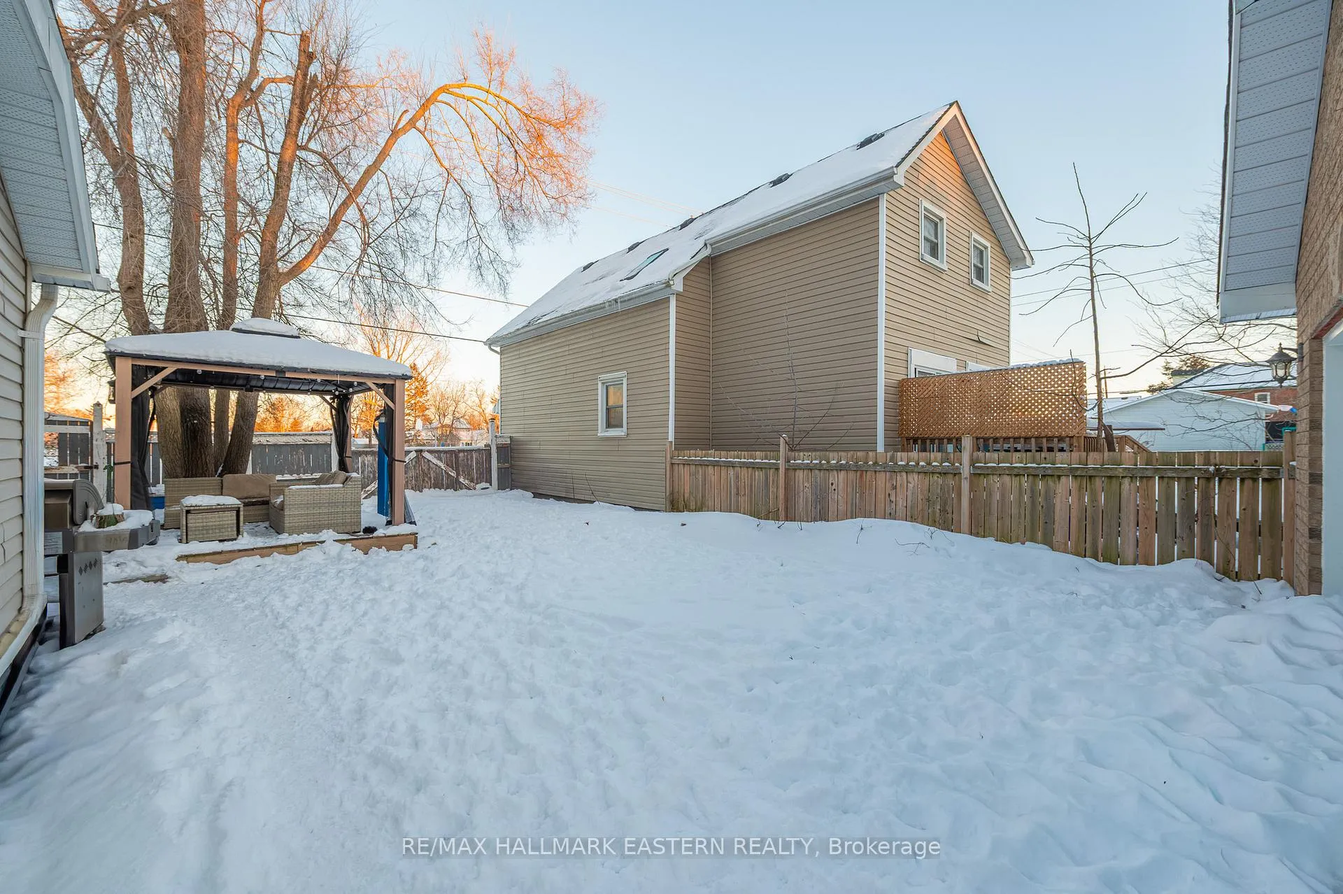 Photo 32 of 1031 High Street, Peterborough, Otonabee Ward 1 — HOMEH