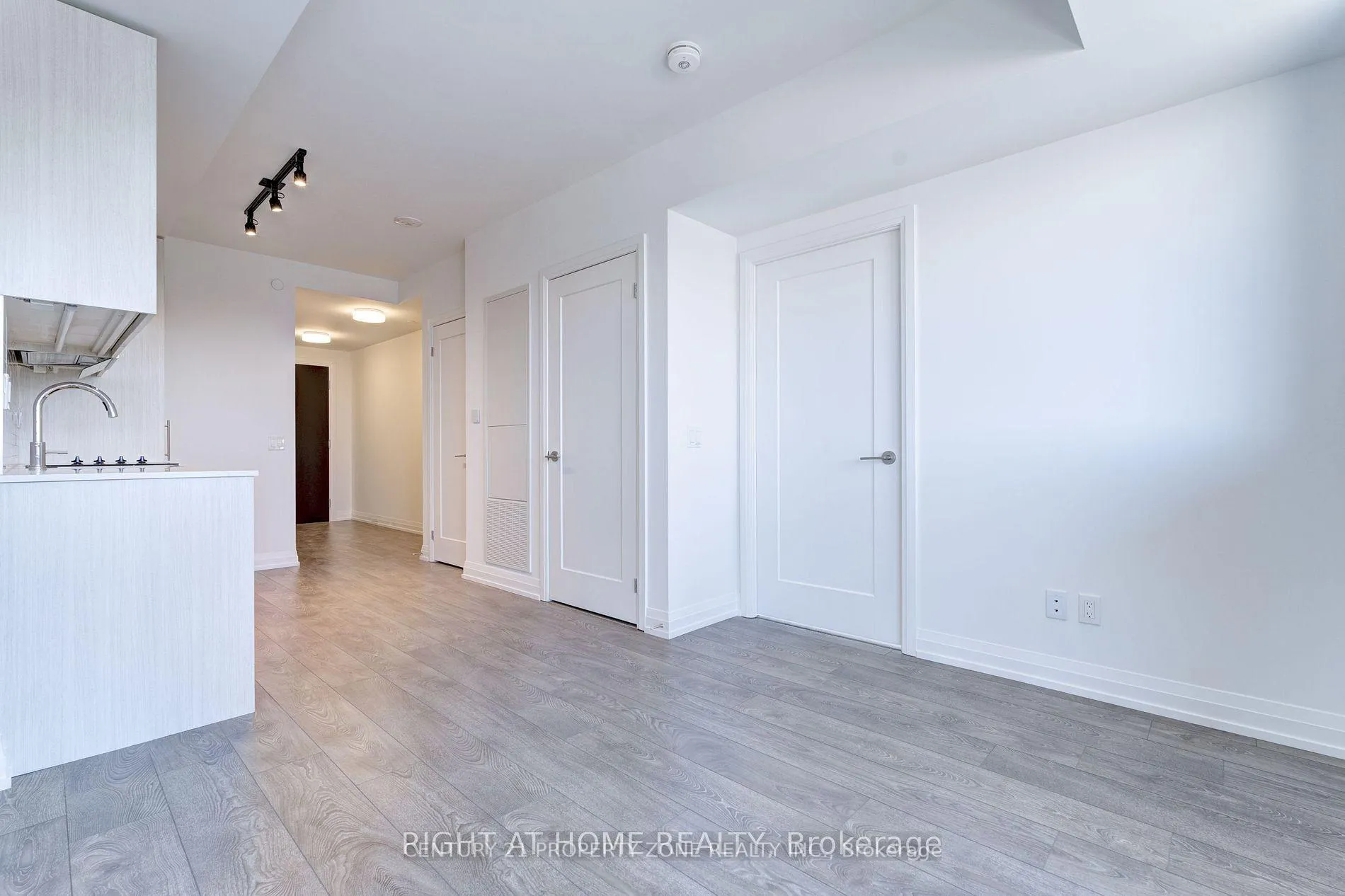 Photo 7 of Unit 1609, 286 Main Street, Toronto, East End-Danforth — HOMEH