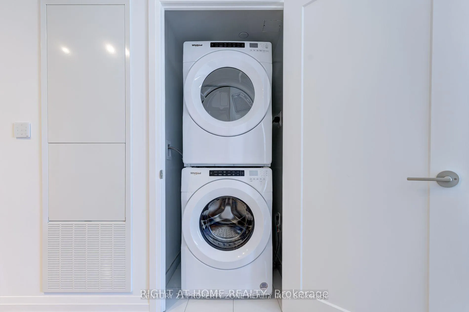 Photo 20 of Unit 1609, 286 Main Street, Toronto, East End-Danforth — HOMEH
