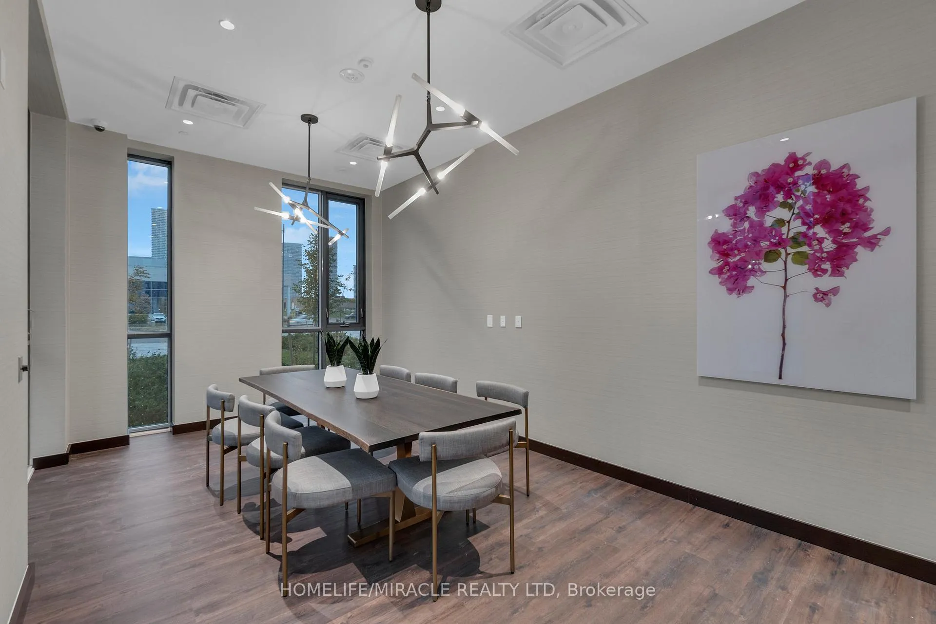 Photo 27 of Unit 801, 60 Honeycrisp Crescent, Vaughan, Vaughan Corporate Centre — HOMEH