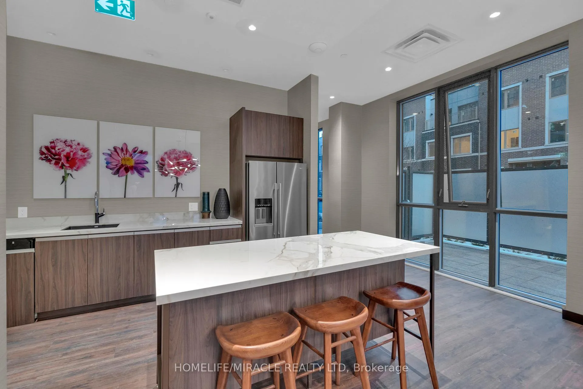 Photo 29 of Unit 801, 60 Honeycrisp Crescent, Vaughan, Vaughan Corporate Centre — HOMEH