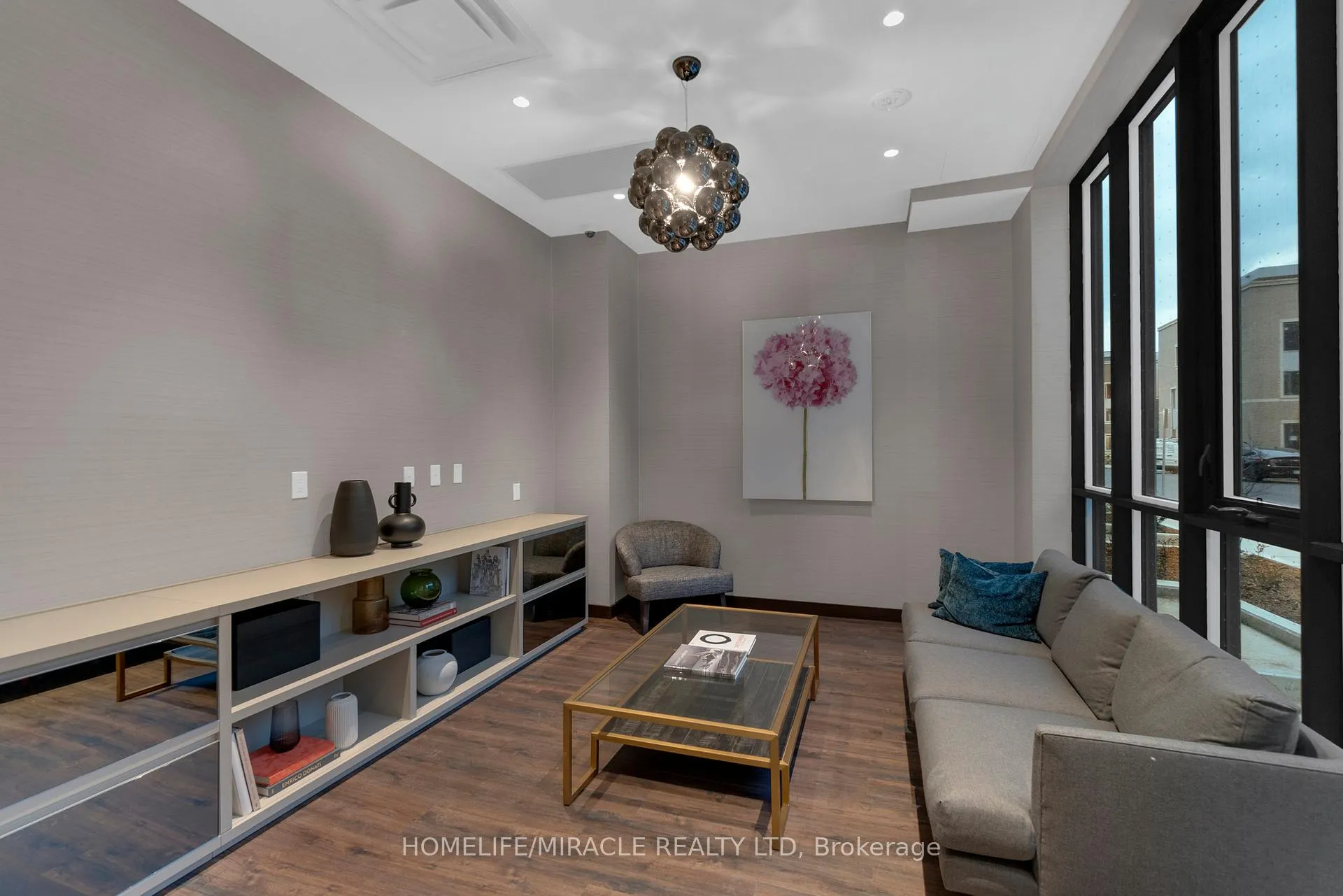 Photo 31 of Unit 801, 60 Honeycrisp Crescent, Vaughan, Vaughan Corporate Centre — HOMEH